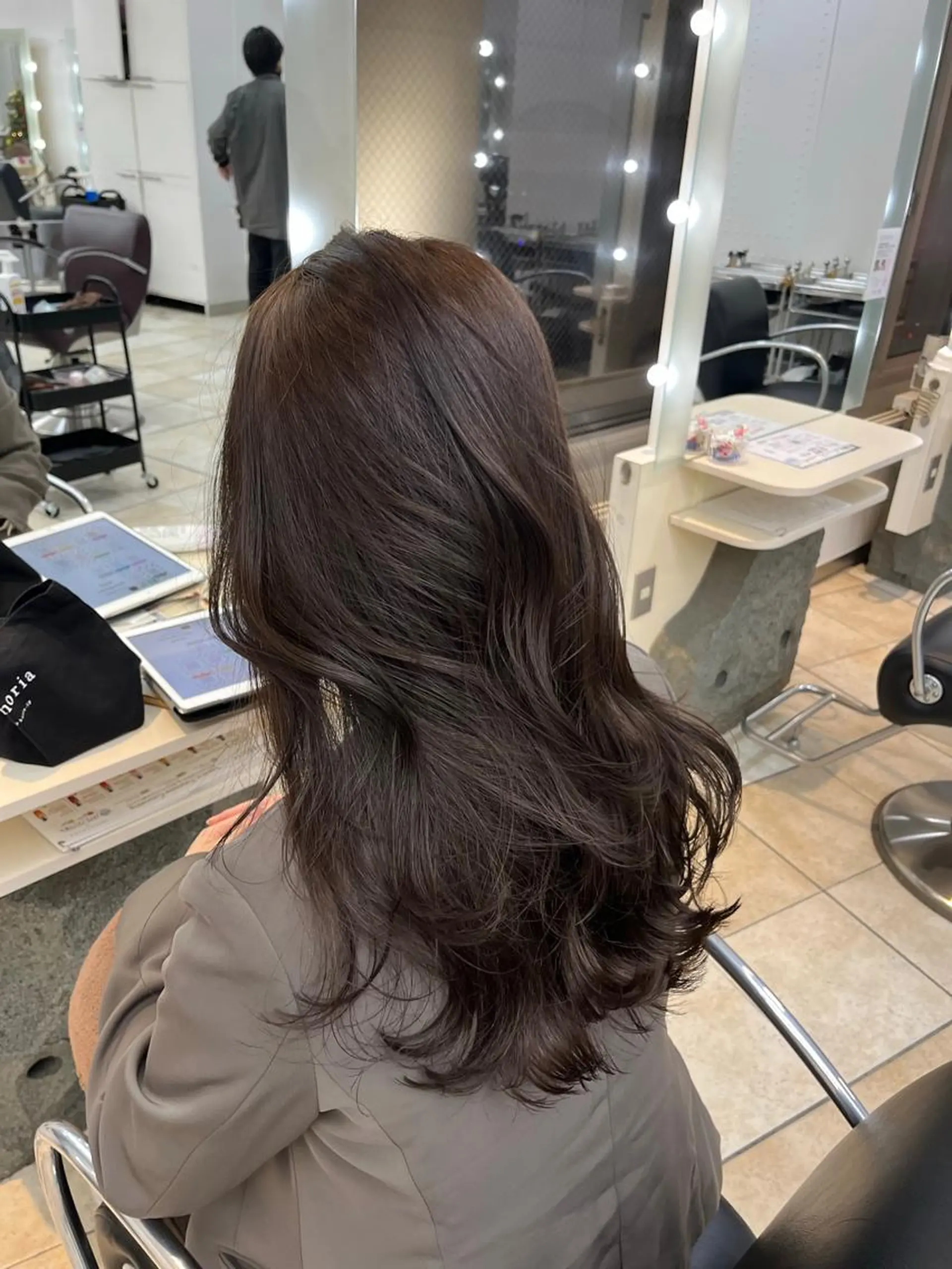 ロング カラー MITSUKI🤍 モテ髪×韓国レイヤーのヘアスタイル