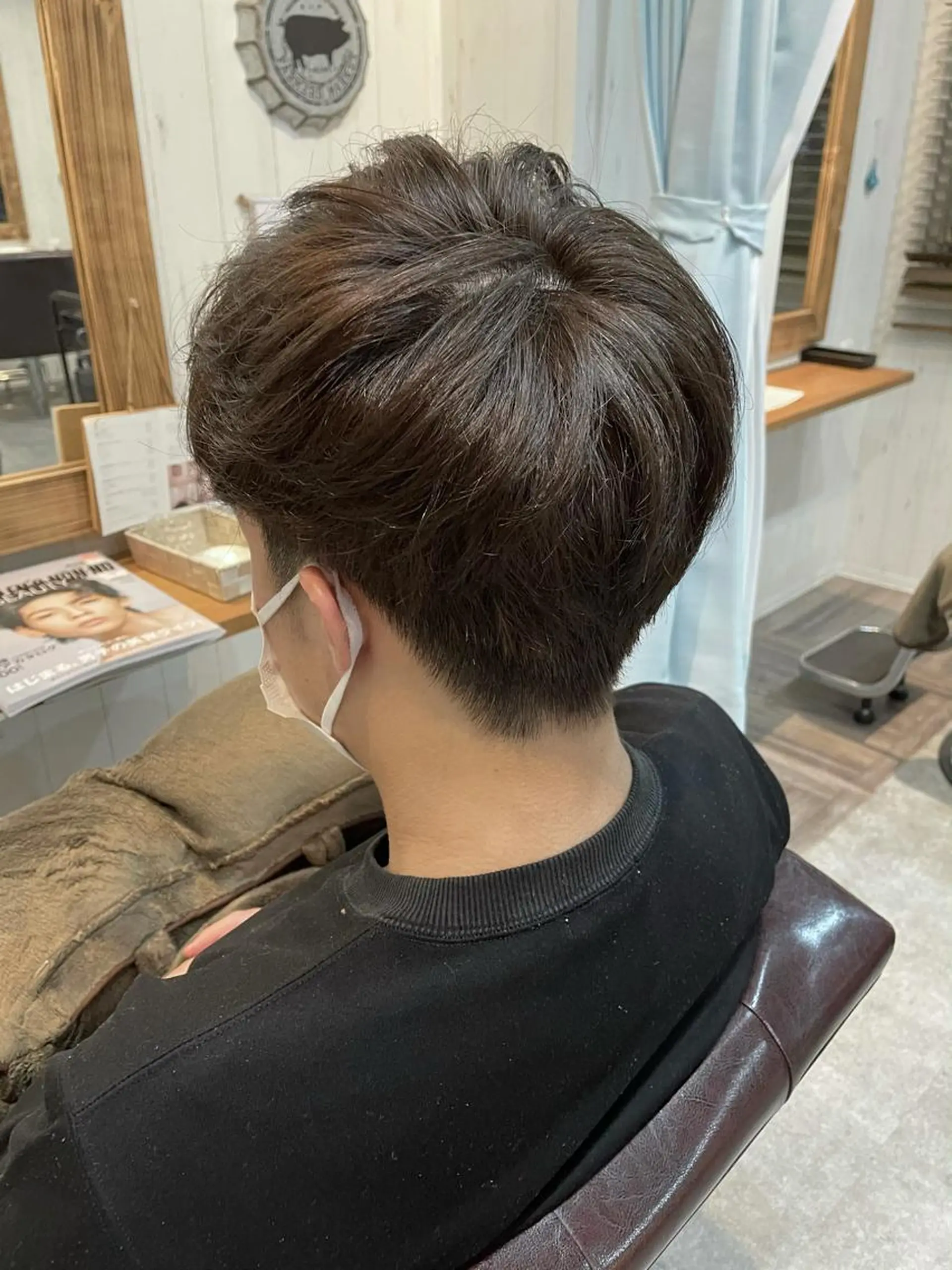 カラー メンズ マッシュ シルバー 小阪 将司のヘアスタイル