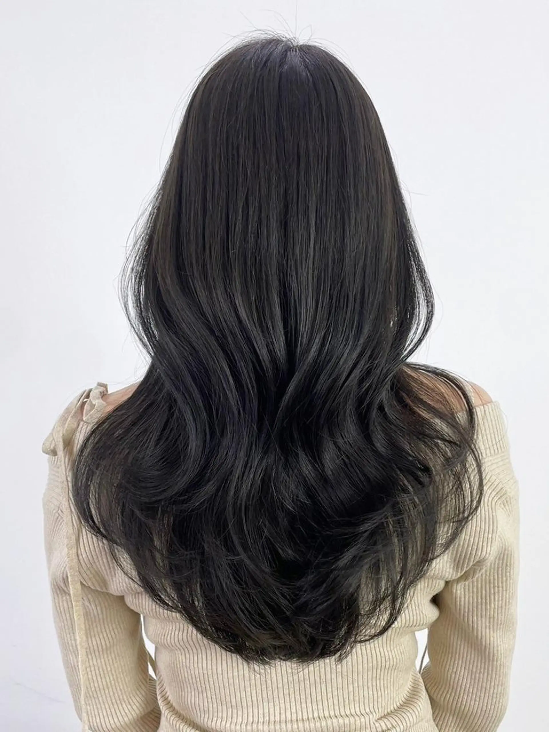 セミロング カラー グレージュ オリーブグレージュ オリーブグレー カット ヘアカラー トリートメント ITby ALBUM 北千住店のヘアスタイル