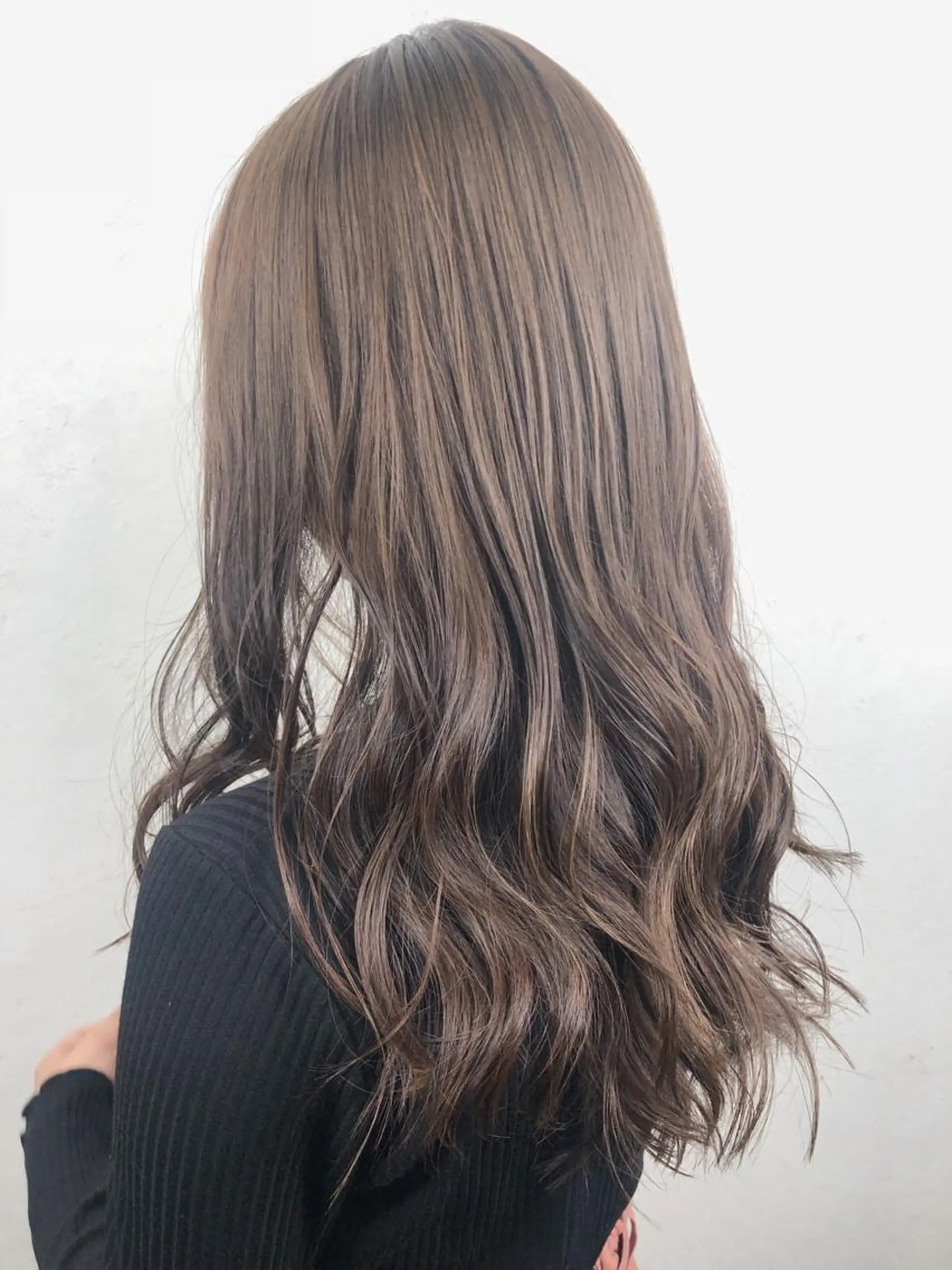 ロング カラー ヘアアレンジ メンズ 透明感カラー AHNKISM AHNKISMのヘアスタイル