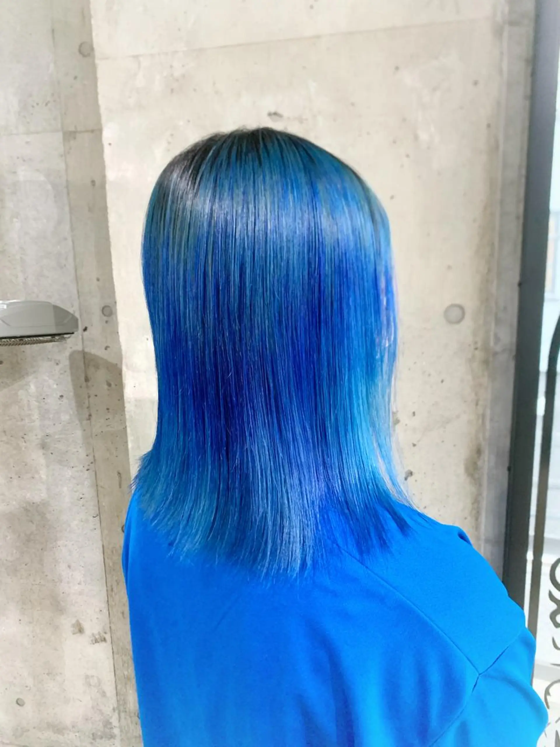 セミロング カラー ヘアアレンジ ブリーチ ブルーカラー ピンクカラー🩷 ヘアセットＮＯ.1のヘアスタイル