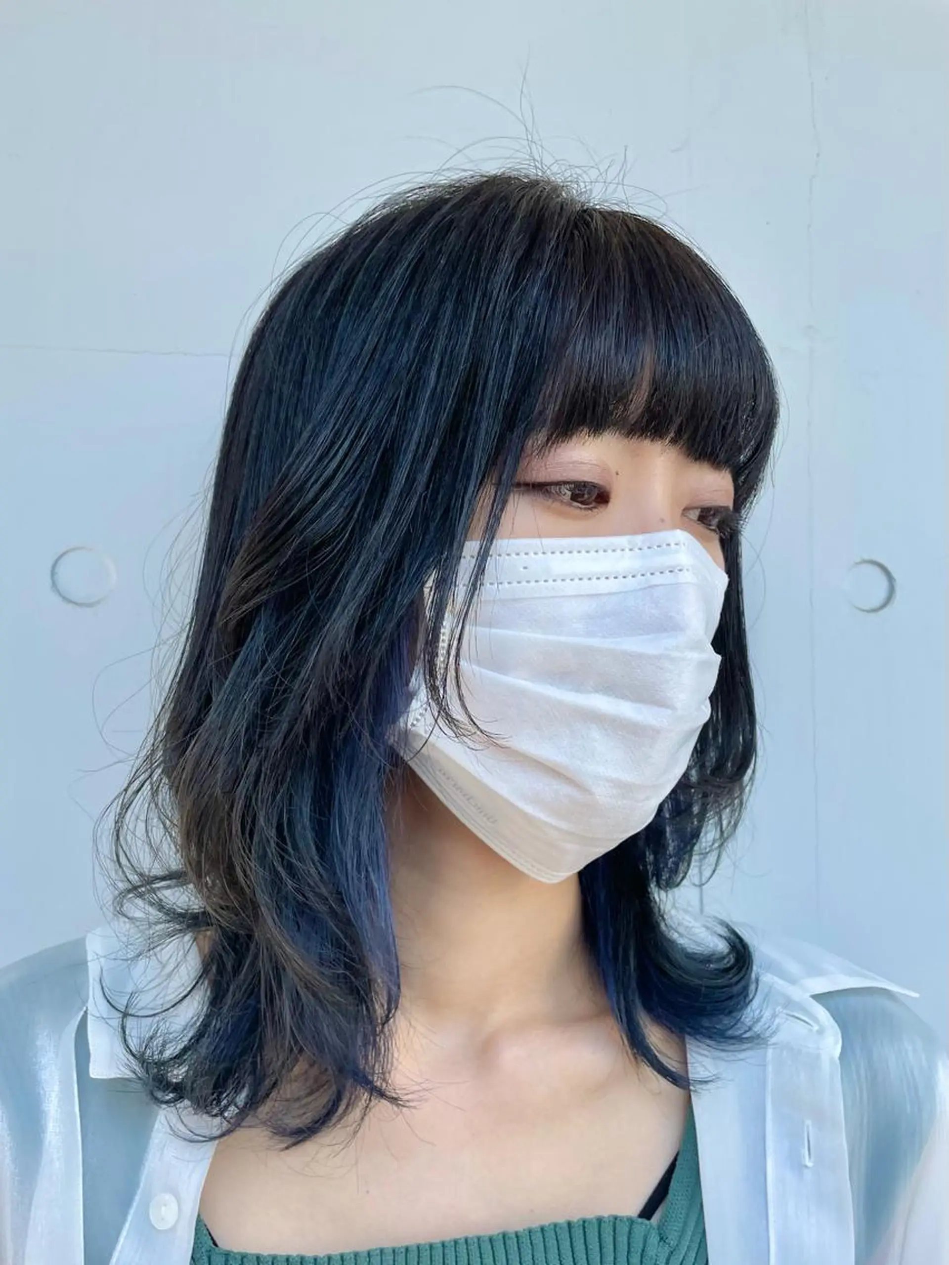ミディアム アッシュ ウルフカット もにか🌞原宿/渋谷 🌝ブリーチカラーのヘアスタイル