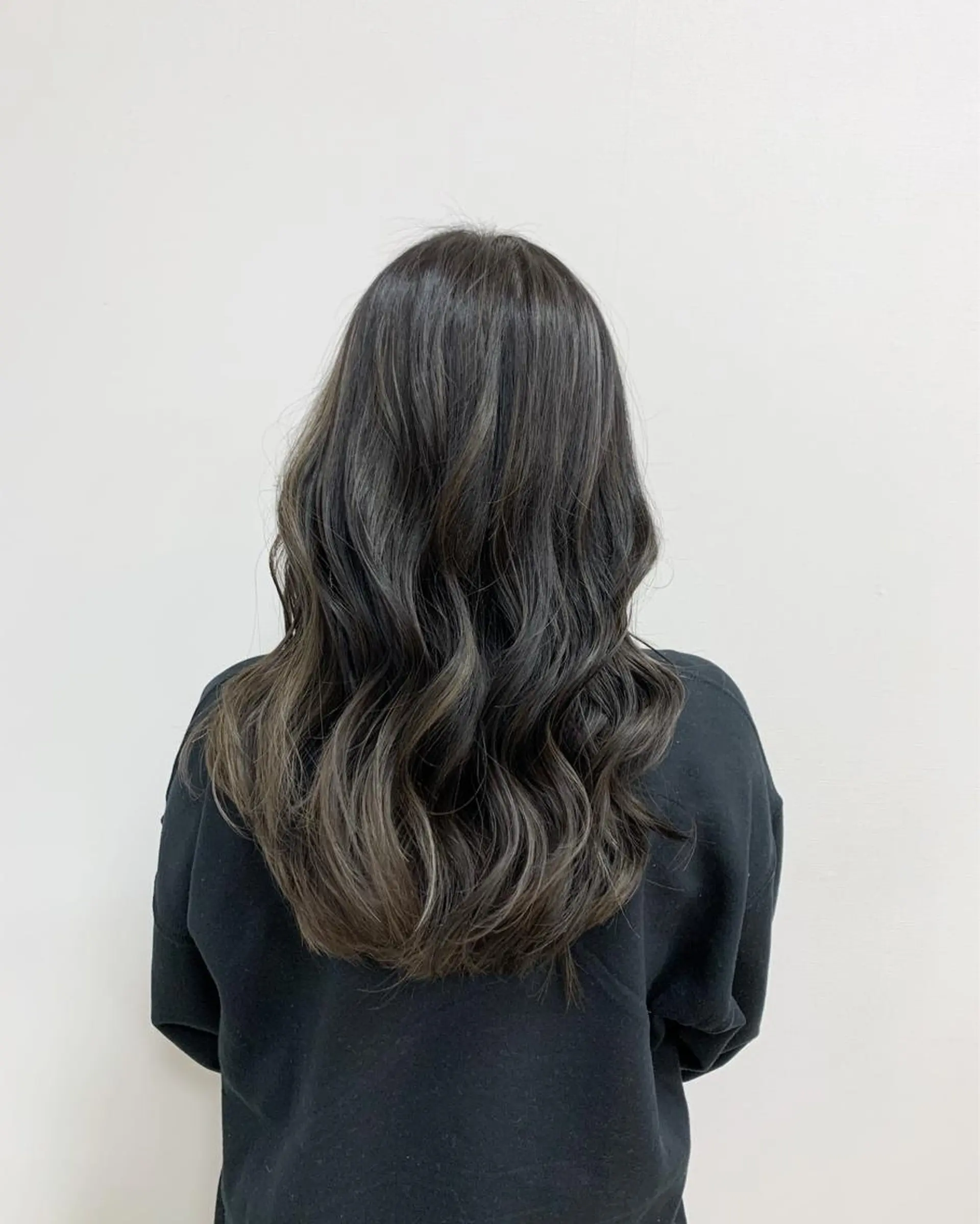 ロング カラー ハイライトカラー ハイライト レイヤー×縮毛矯正 深見 拓のヘアスタイル