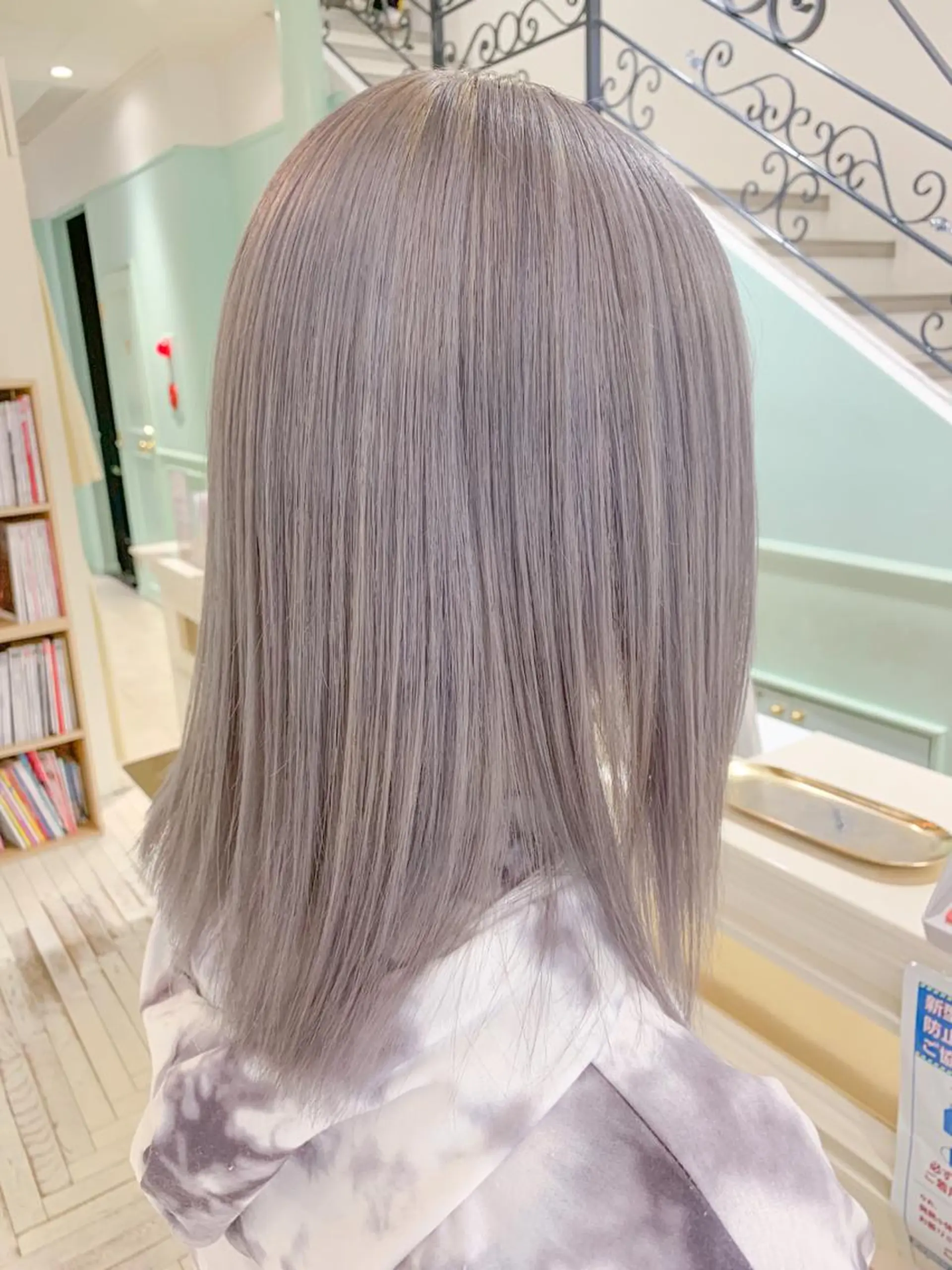 セミロング カット ヘアカラー トリートメント 🍀ケアブリーチ カラー🍀坂井のヘアスタイル