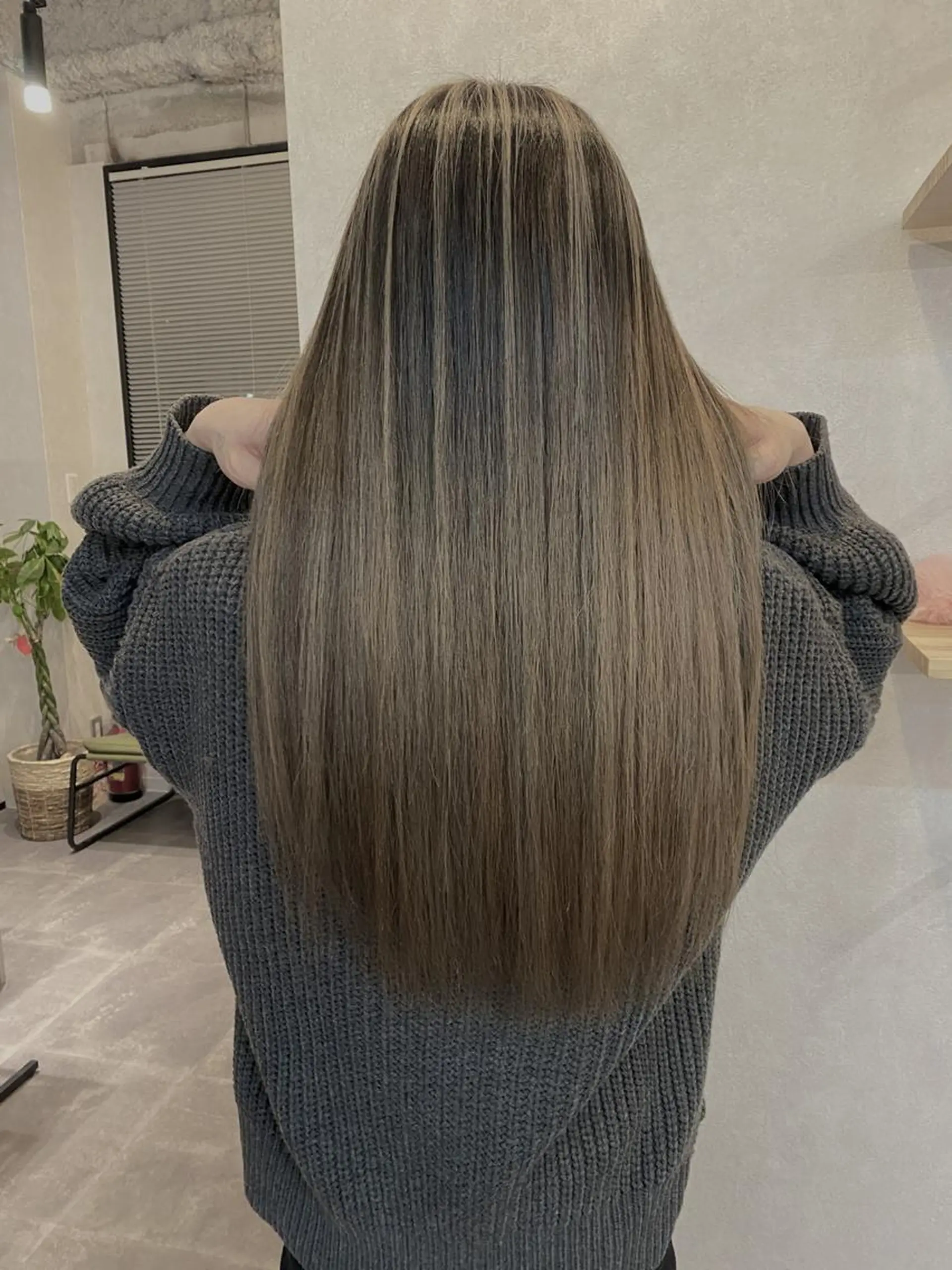 セミロング ヘアアレンジ カラー ハイライト❣️バレイ ヤージュ❣️　ykrのヘアスタイル