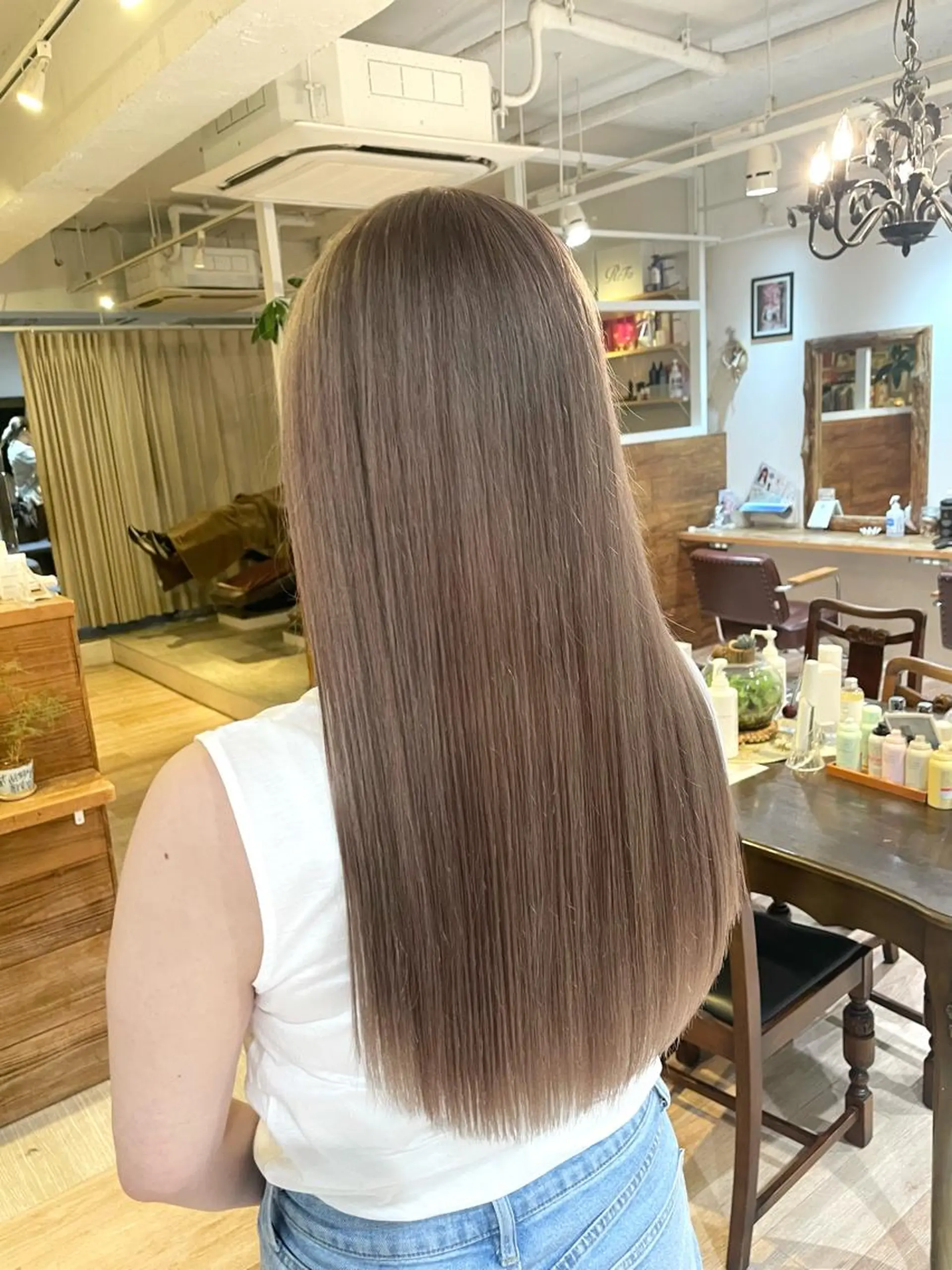 ロング カラー ベージュカラー ミルクティーベージュ レイヤー/透明感 カラー/Tamakiのヘアスタイル