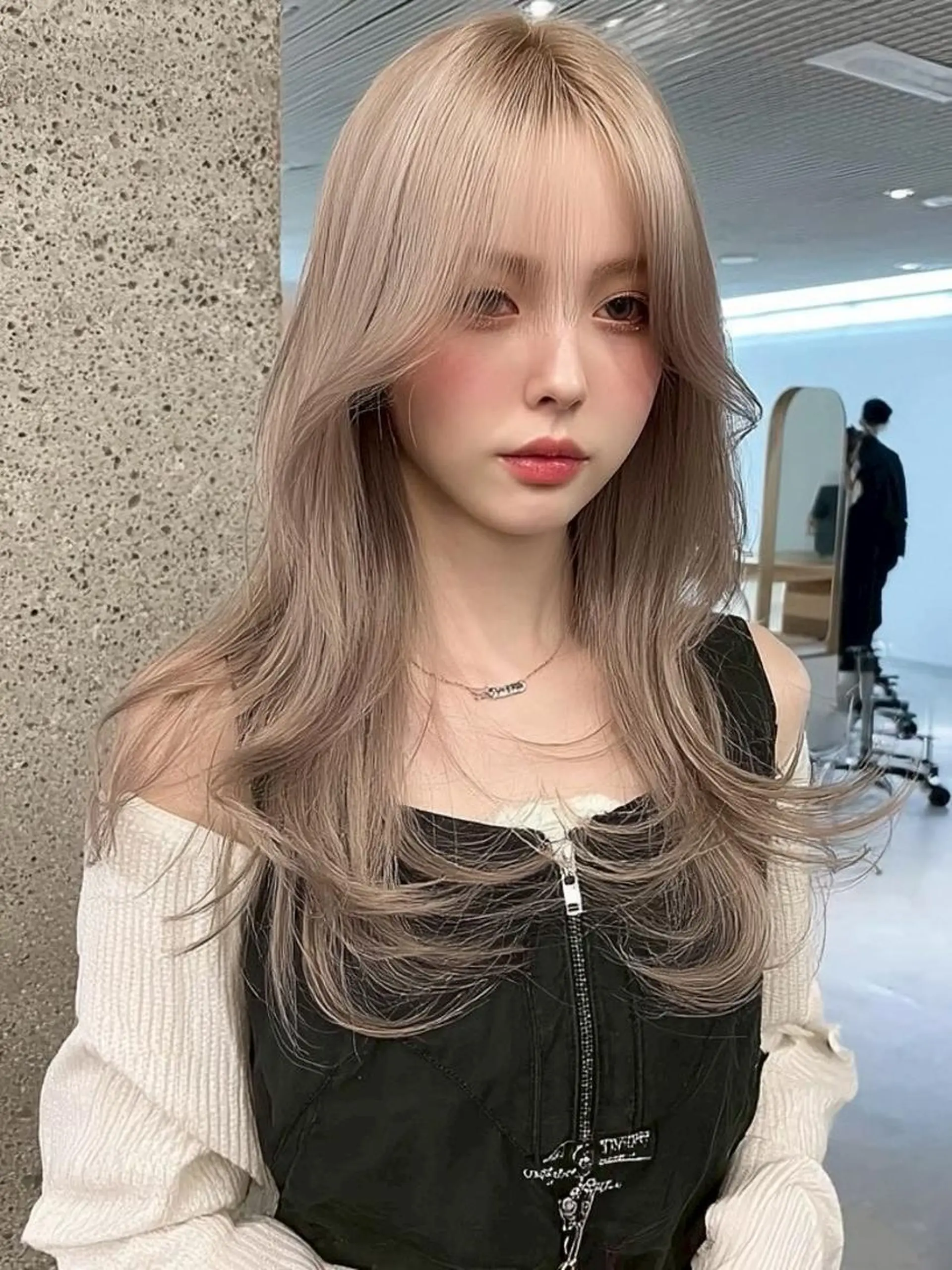 セミロング 韓国風ヘア レイヤーカット ヘアカラー 🌷HANA🌷 天王寺/ハイトーンのヘアスタイル