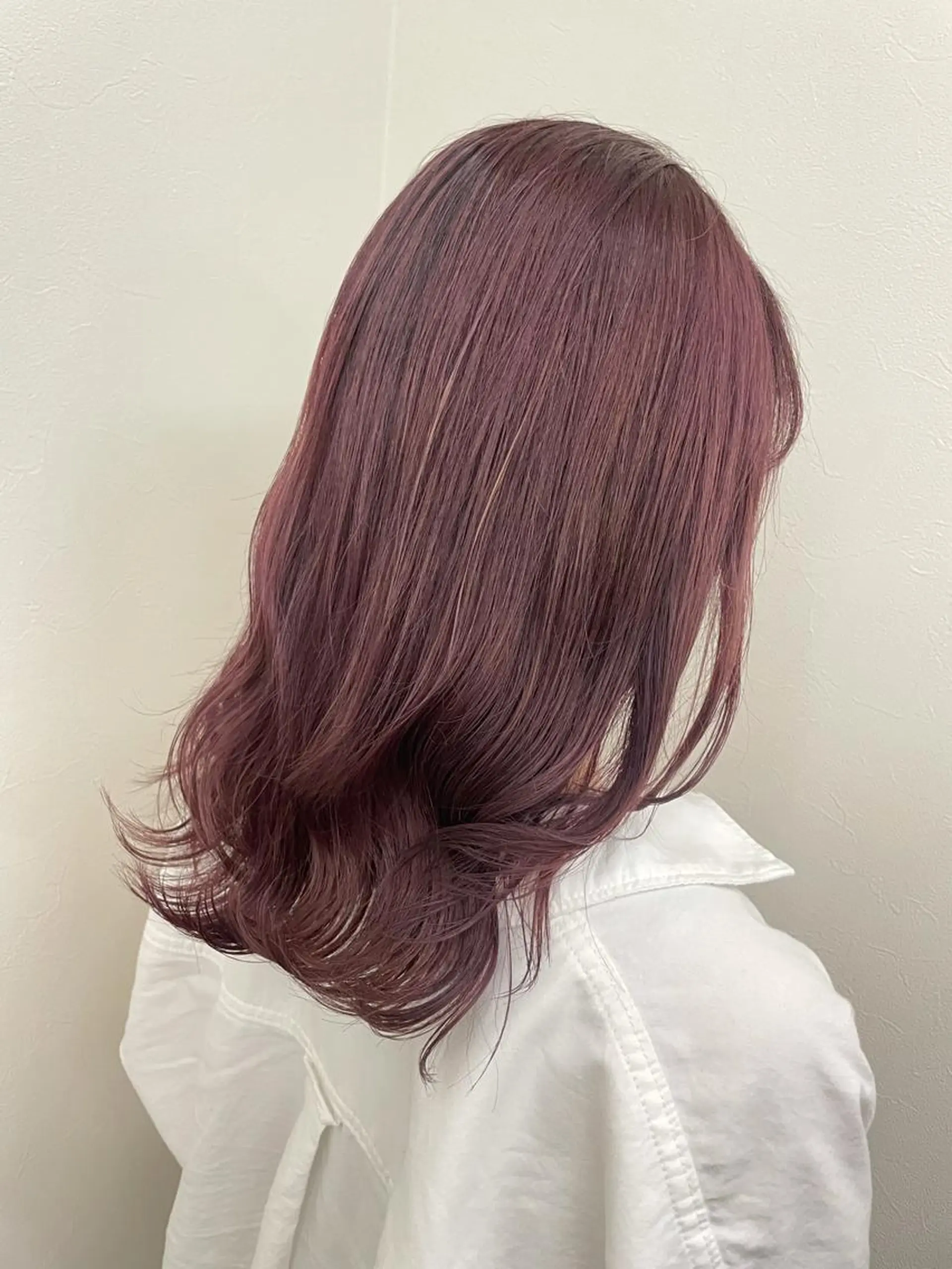 セミロング ヘアカラー CURE 朱梨のマツエク・マツパデザイン