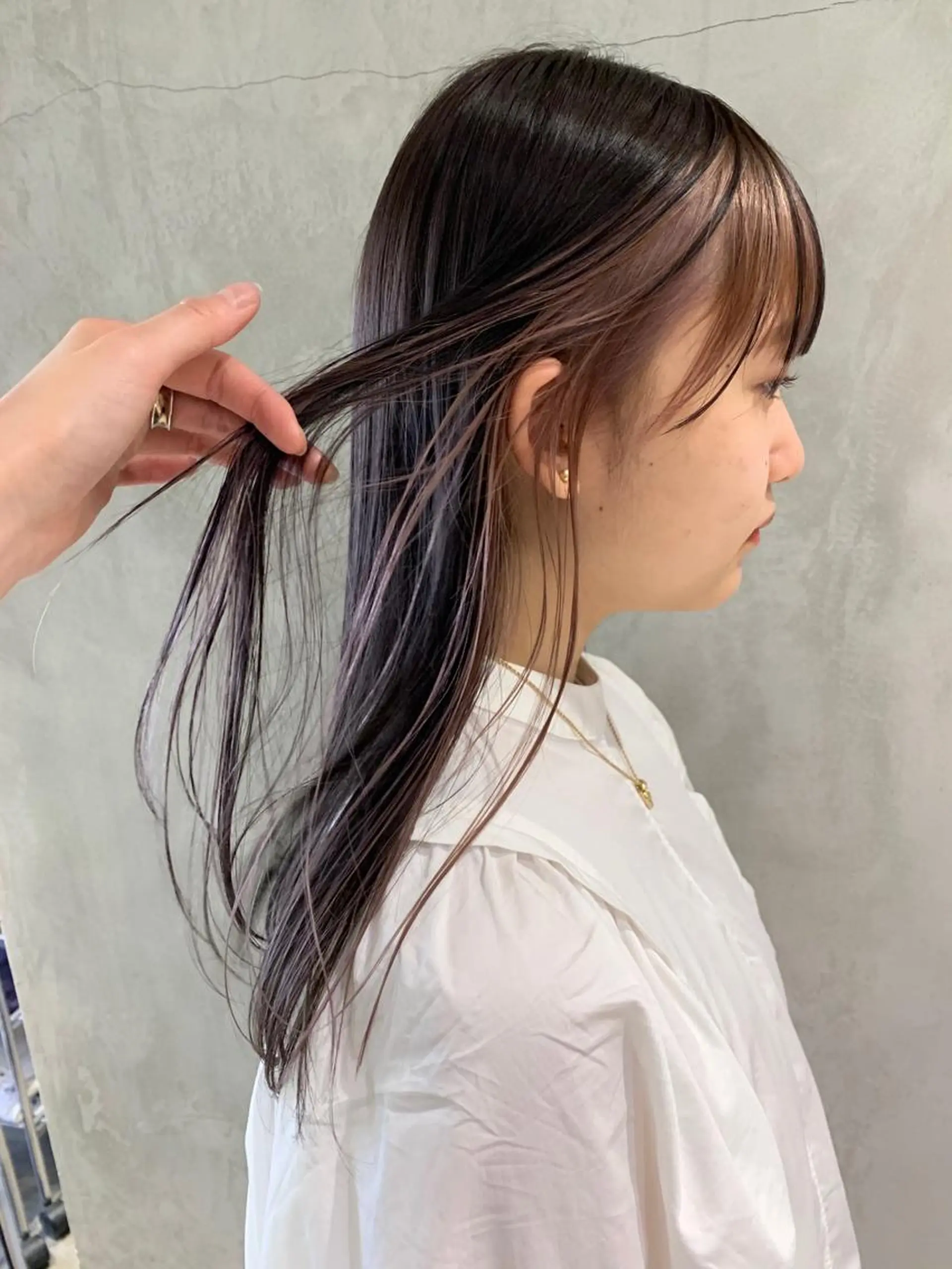 ロング カラー ヘアアレンジ ミストバング ブリーチ フェイスフレーミング ピンクカラー カット ヘアカラー トリートメント 艶ハイトーン/ヘア アレンジAYAKAのヘアスタイル