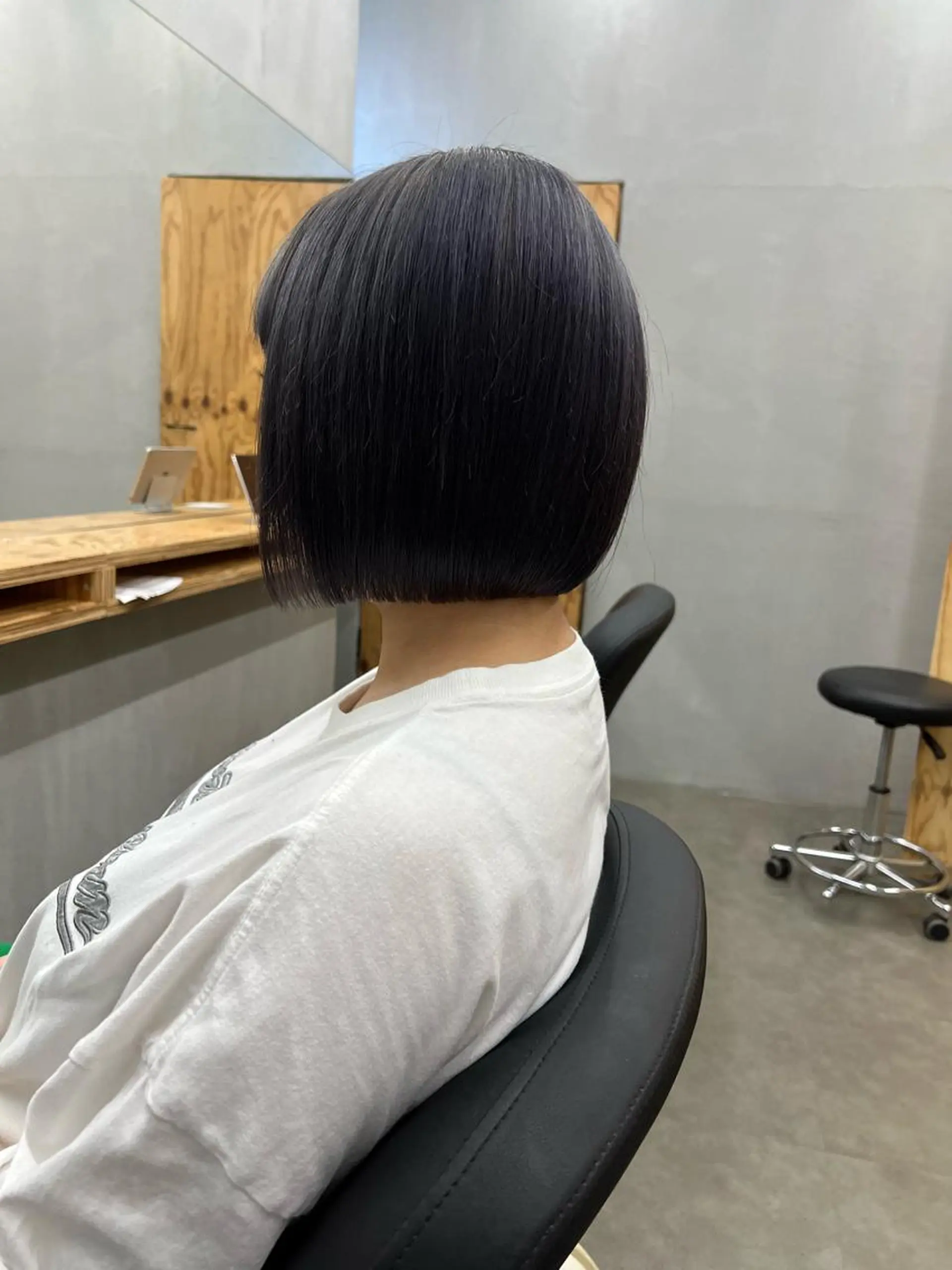 ショート カラー バイオレットカラー ボブ カット ヘアカラー トリートメント お顔まわりカット🌱 emo.村松泉綺のヘアスタイル