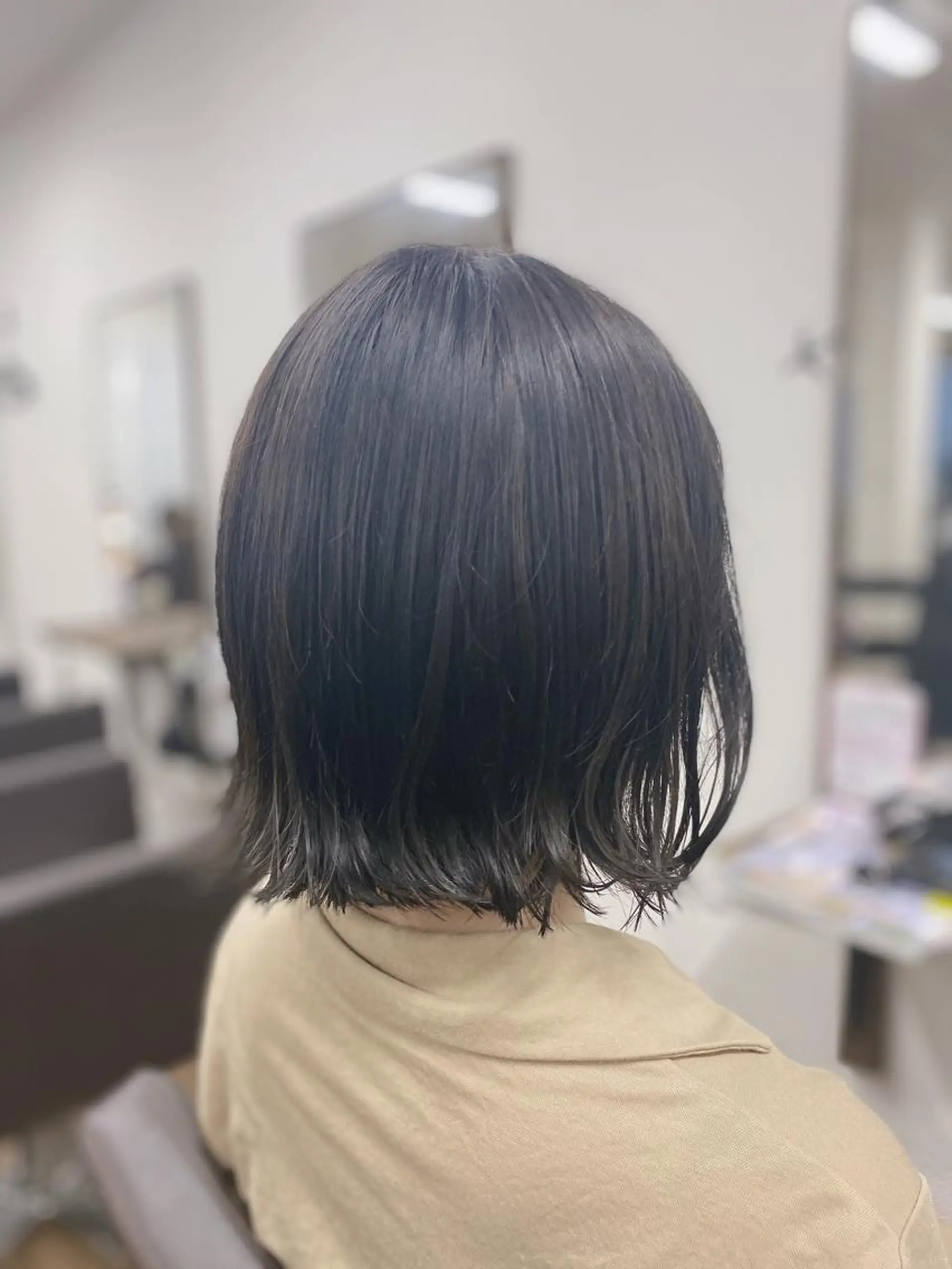ショート カラー パーマ グレージュ ボブ 外ハネヘア beauty salon TRINT トリント所属・森田 滉平のヘアスタイル