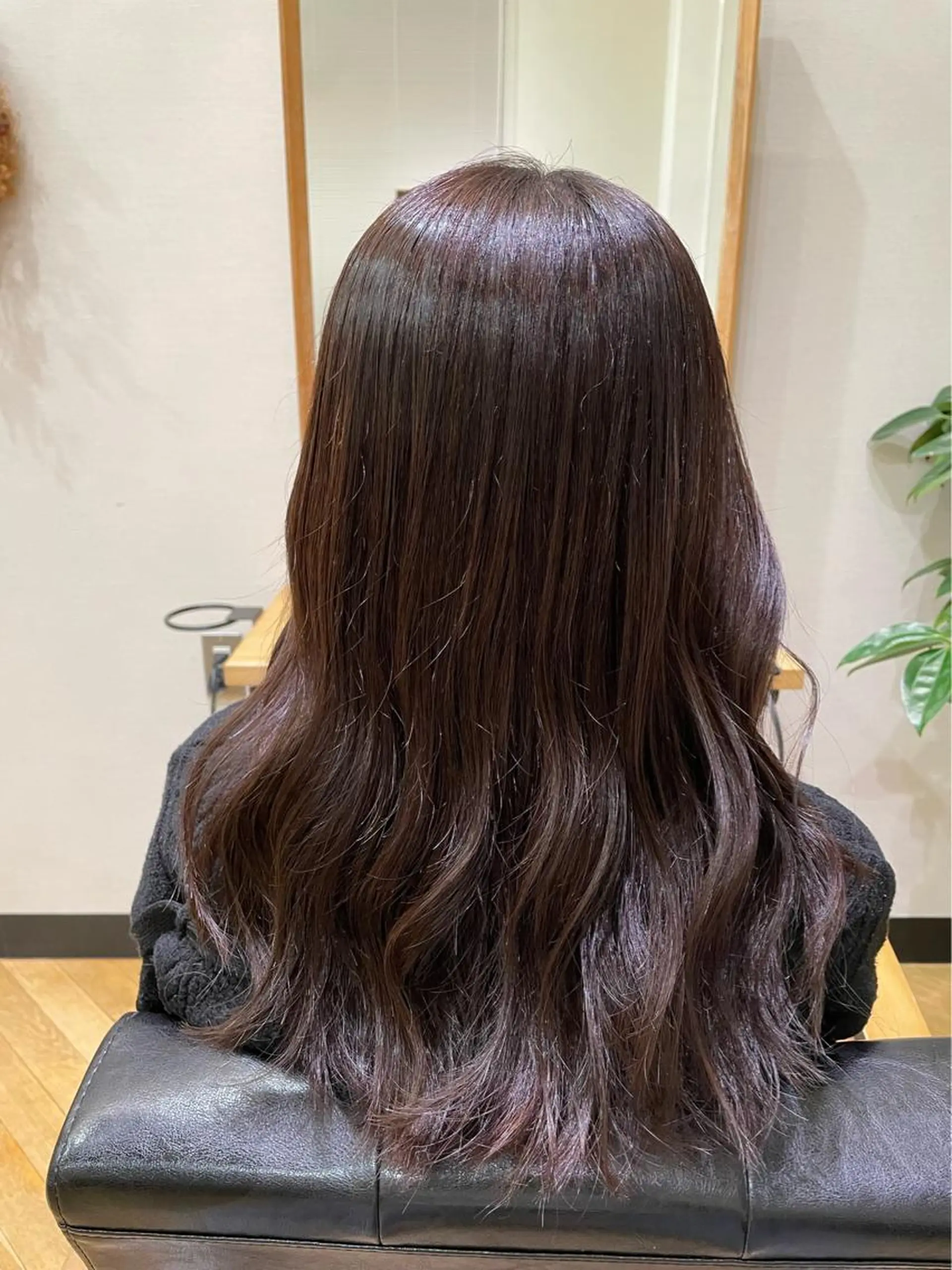 セミロング カラー グレージュ 山本 美羽のヘアスタイル