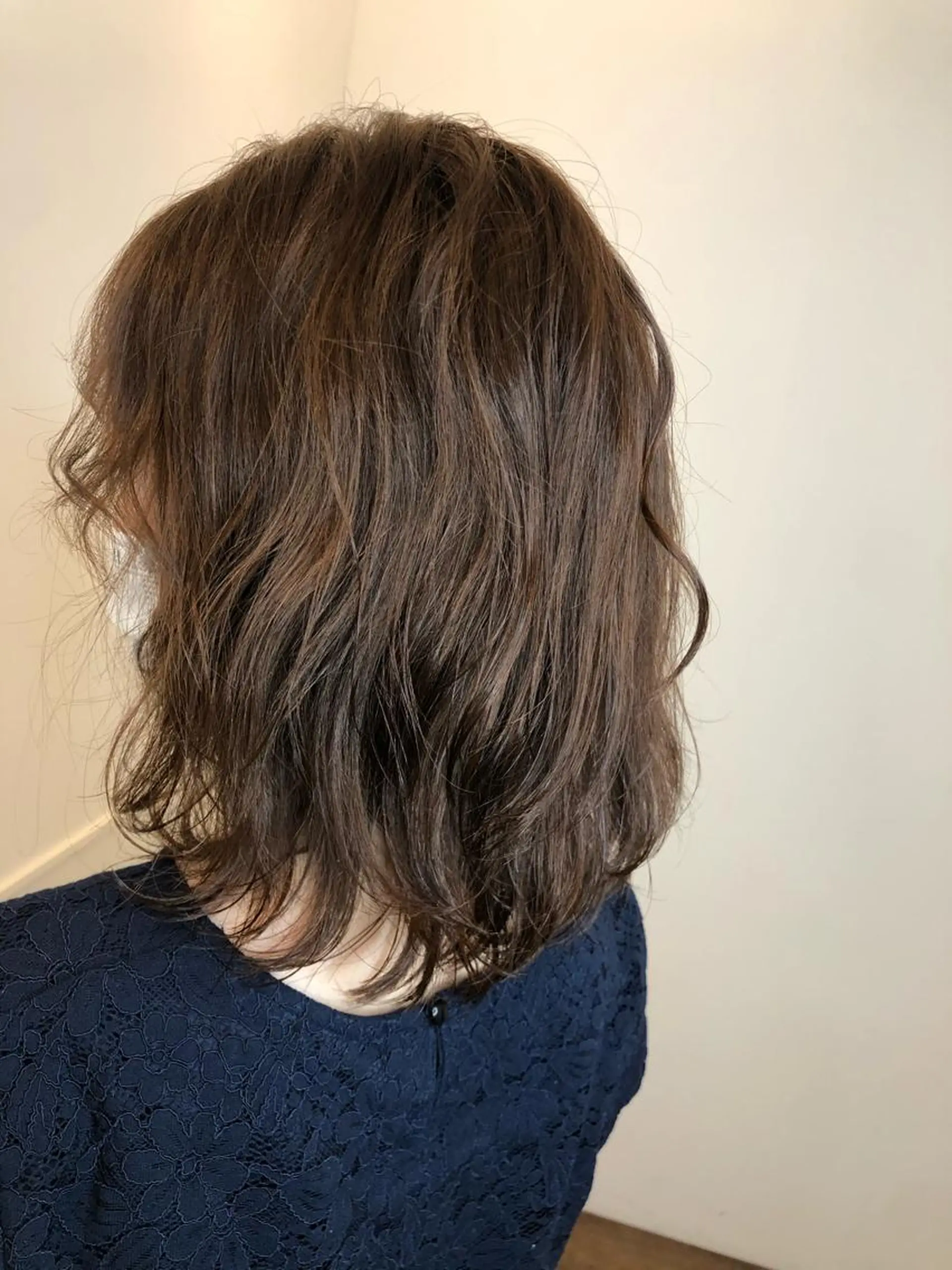 ミディアム 前川 万都里のヘアスタイル