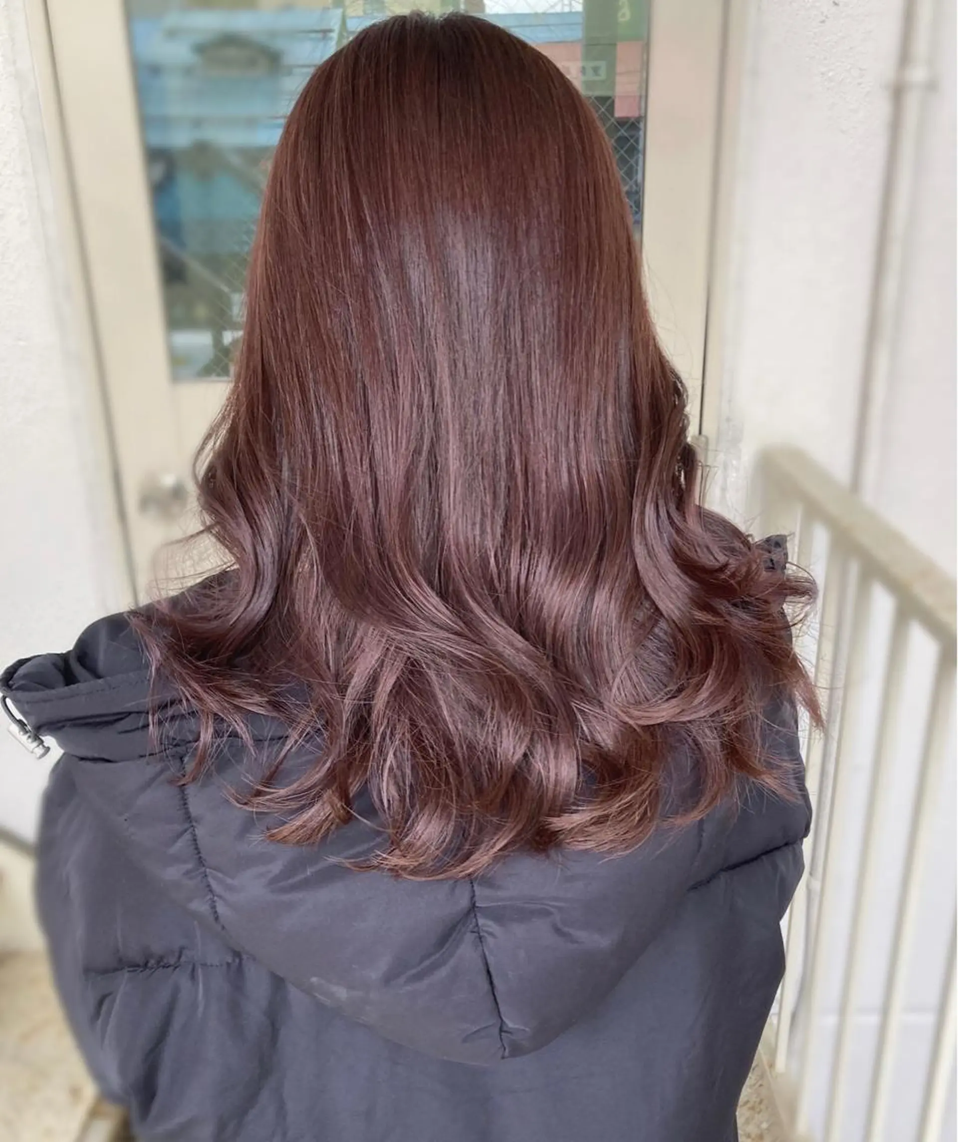 セミロング roka ノゾミのヘアスタイル