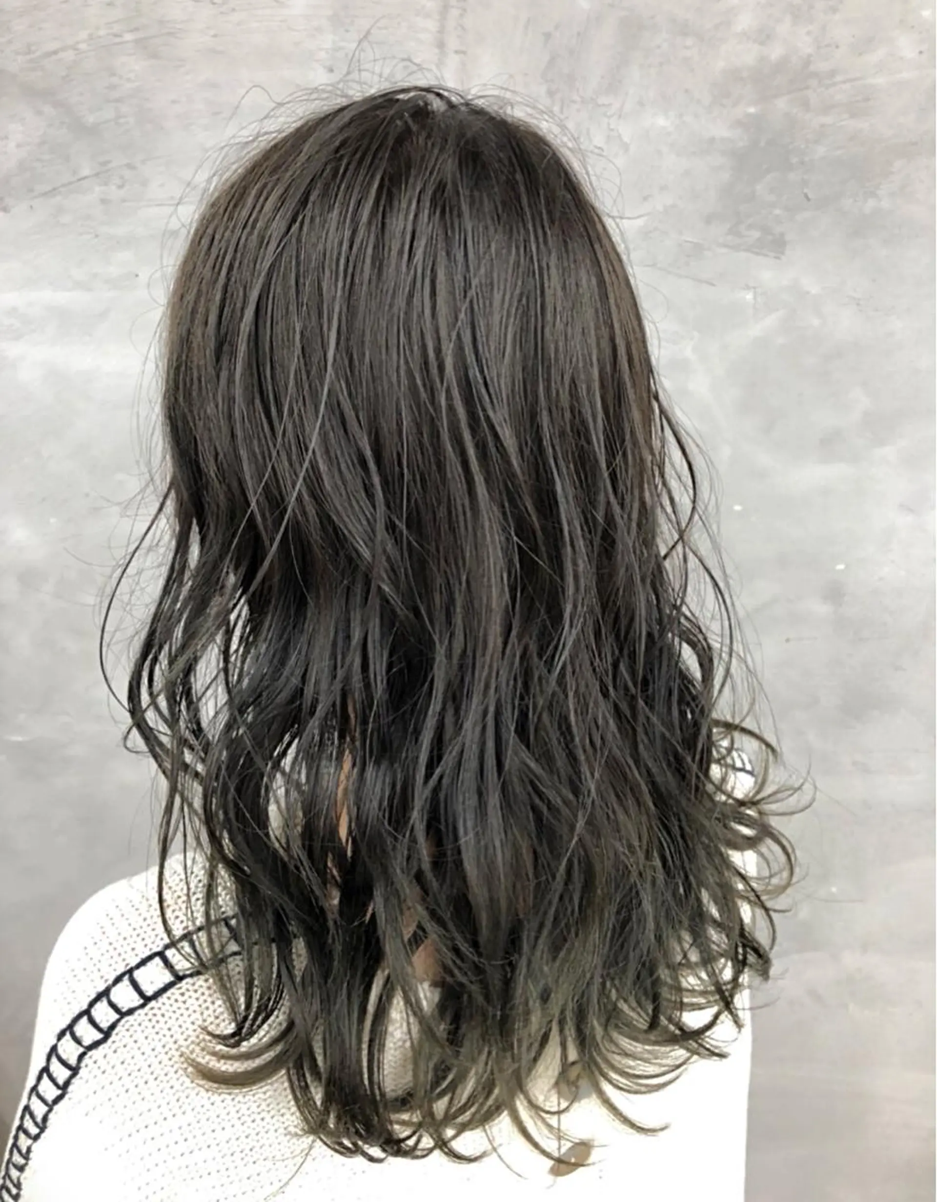 ロング カラー グレージュ ハイライトカラー ハイライト カット ヘアカラー トリートメント ショート、韓国メンズ ヘアのかつらぎのヘアスタイル