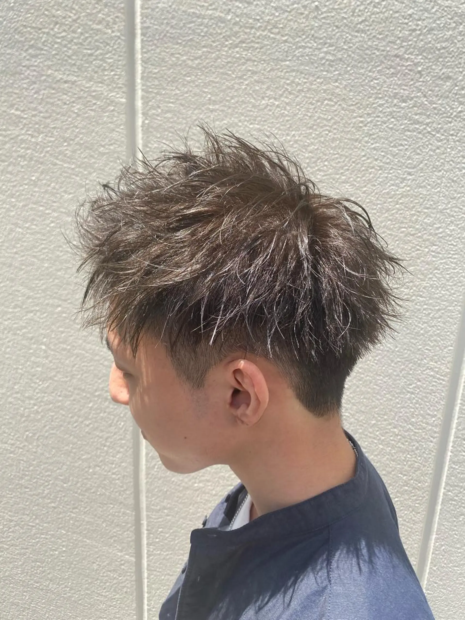 ショート カラー メンズ アップバング カット ヘアカラー トリートメント 三ノ宮フェザーパーマ 蕃本 啓利のヘアスタイル