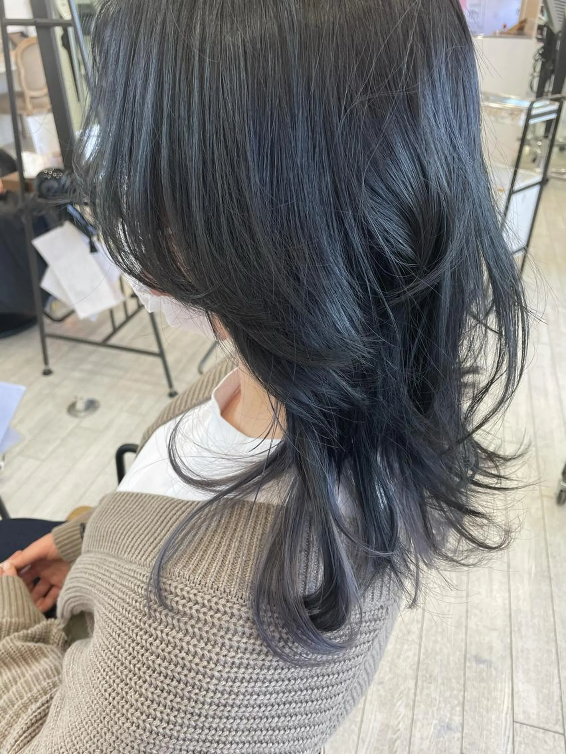 セミロング カラー saito (8/31まで在籍)のヘアスタイル