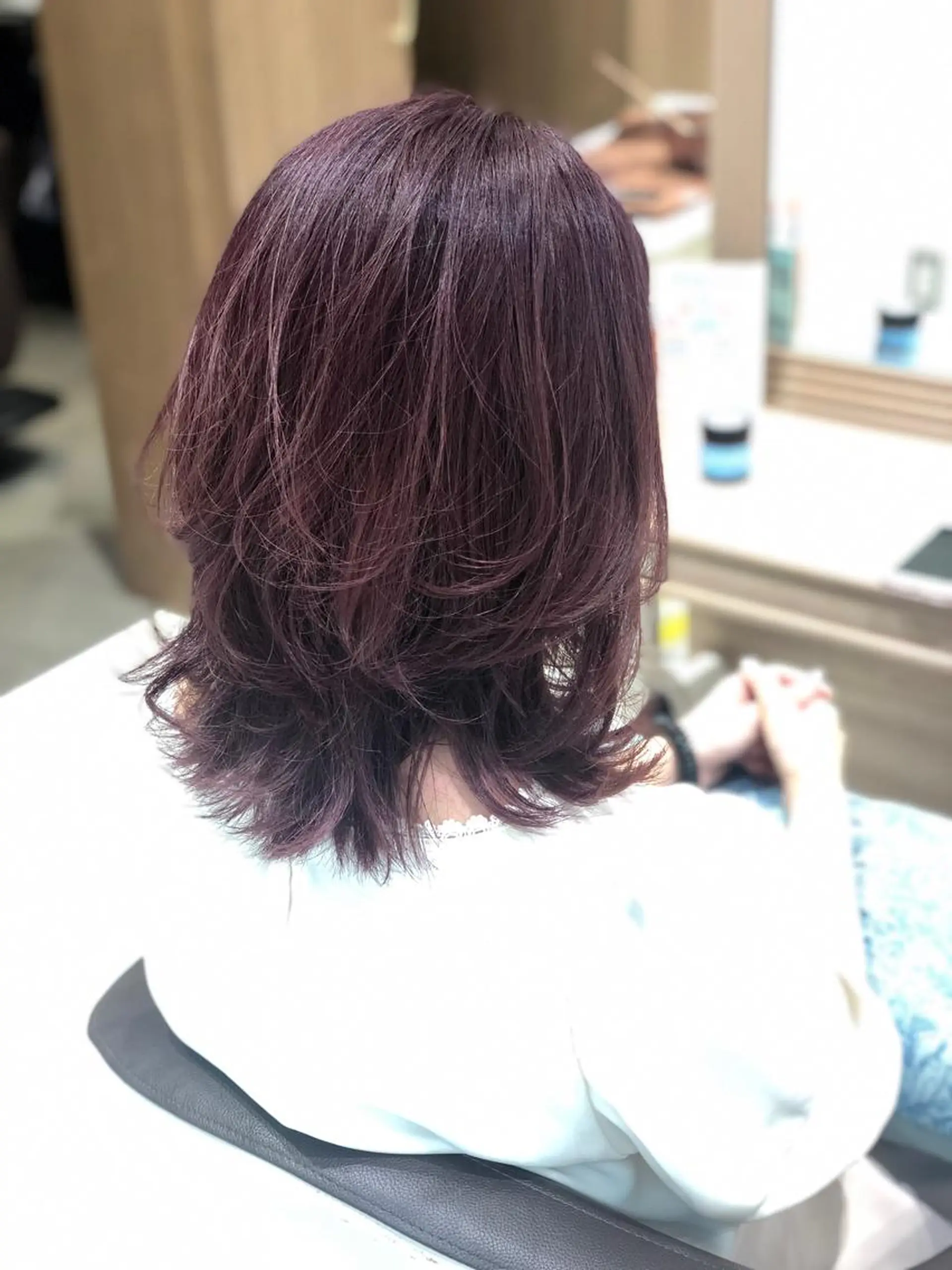 ミディアム カラー ピンクカラー ピンクパープル パープルカラー 小島 仁美のヘアスタイル