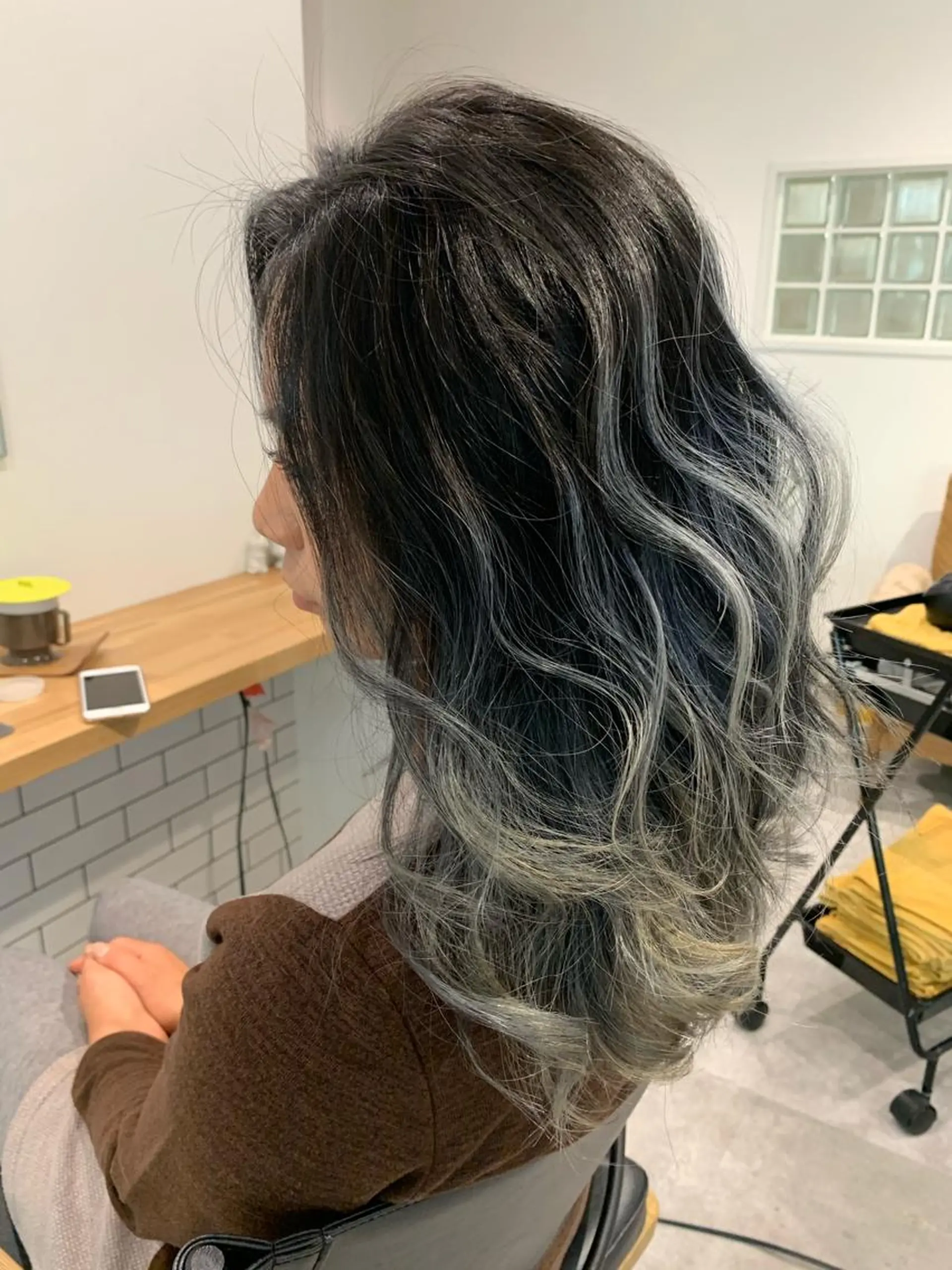 ロング ハイライト レイヤーカット ヘアカラー Selene hair OSAKAのヘアスタイル