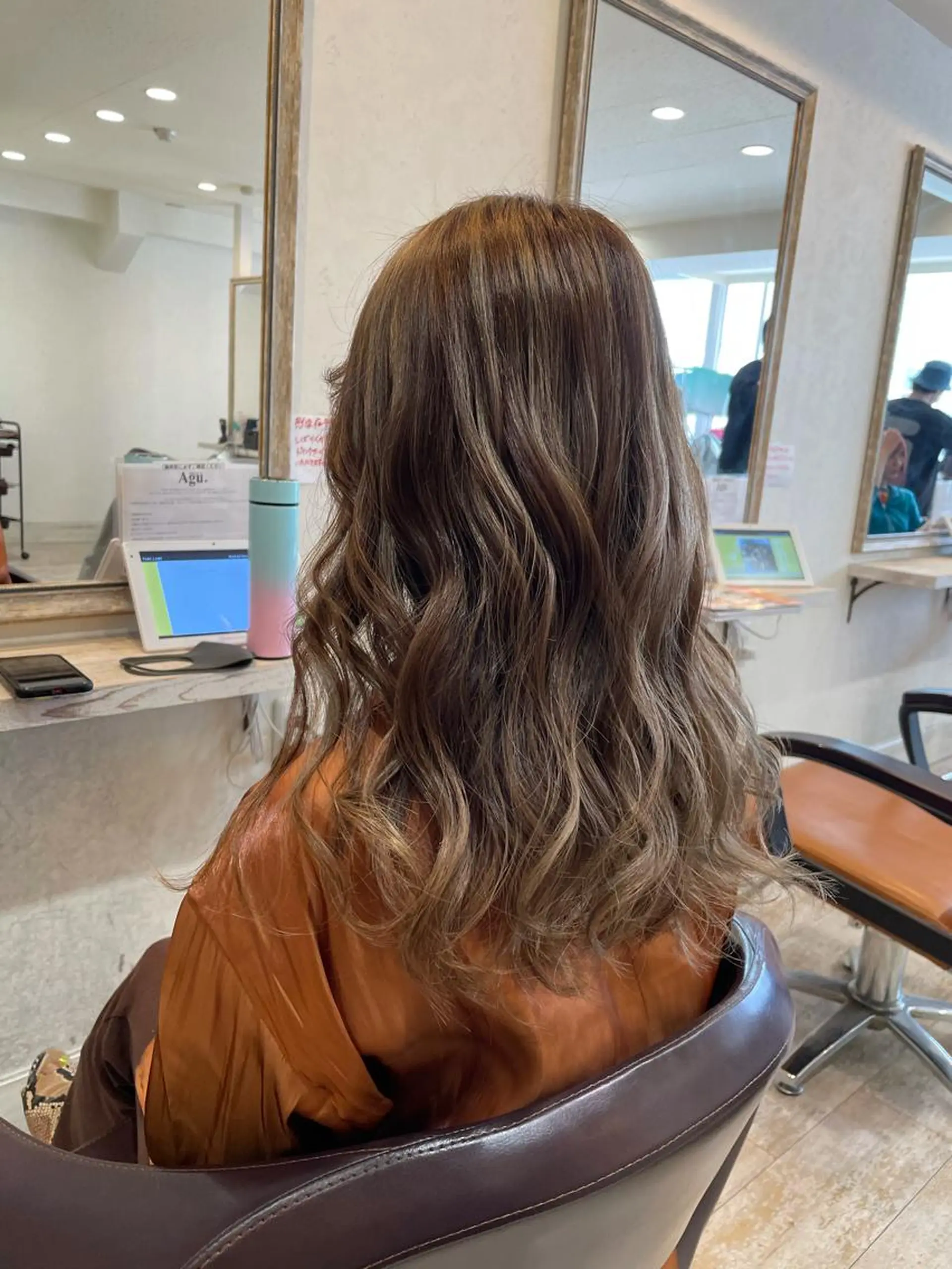 ロング カラー ハイライトカラー ハイライト ヘアカラー トリートメント Agu hair verse所属・小顔/似合わせカット 杉山莉菜のヘアスタイル