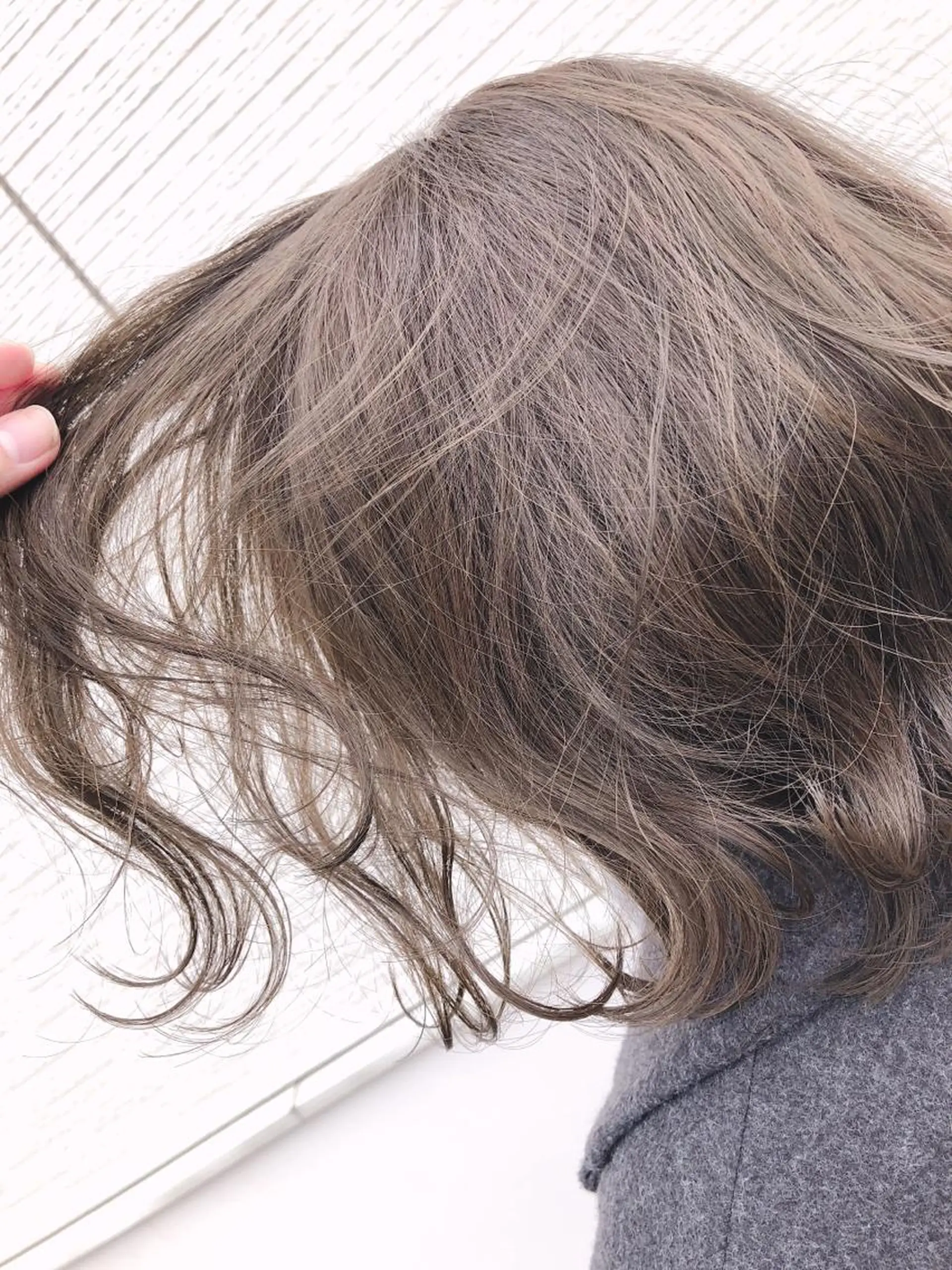 ミディアム カラー 名畑 裕貴のヘアスタイル