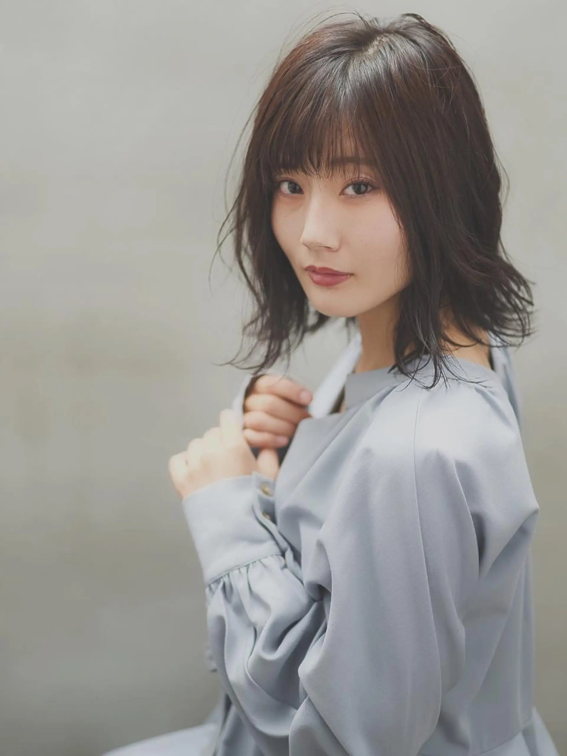 ミディアム 萩原 仁のヘアスタイル