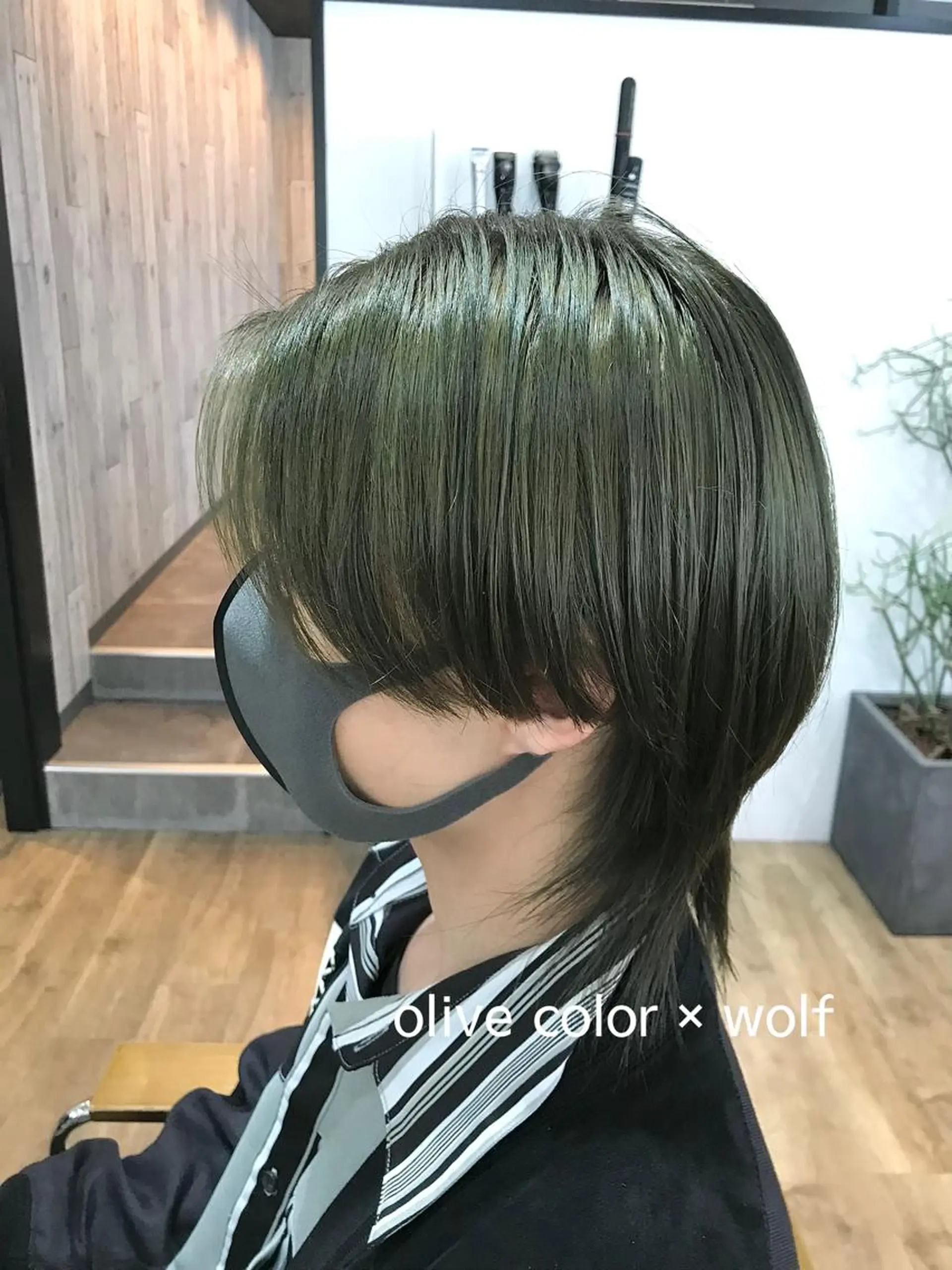 ミディアム カラー メンズ ミディアムパーマ メンズブリーチ センターパート フェードカット マッシュ カット ヘアカラー メンズカット/パーマ Yoshiのヘアスタイル