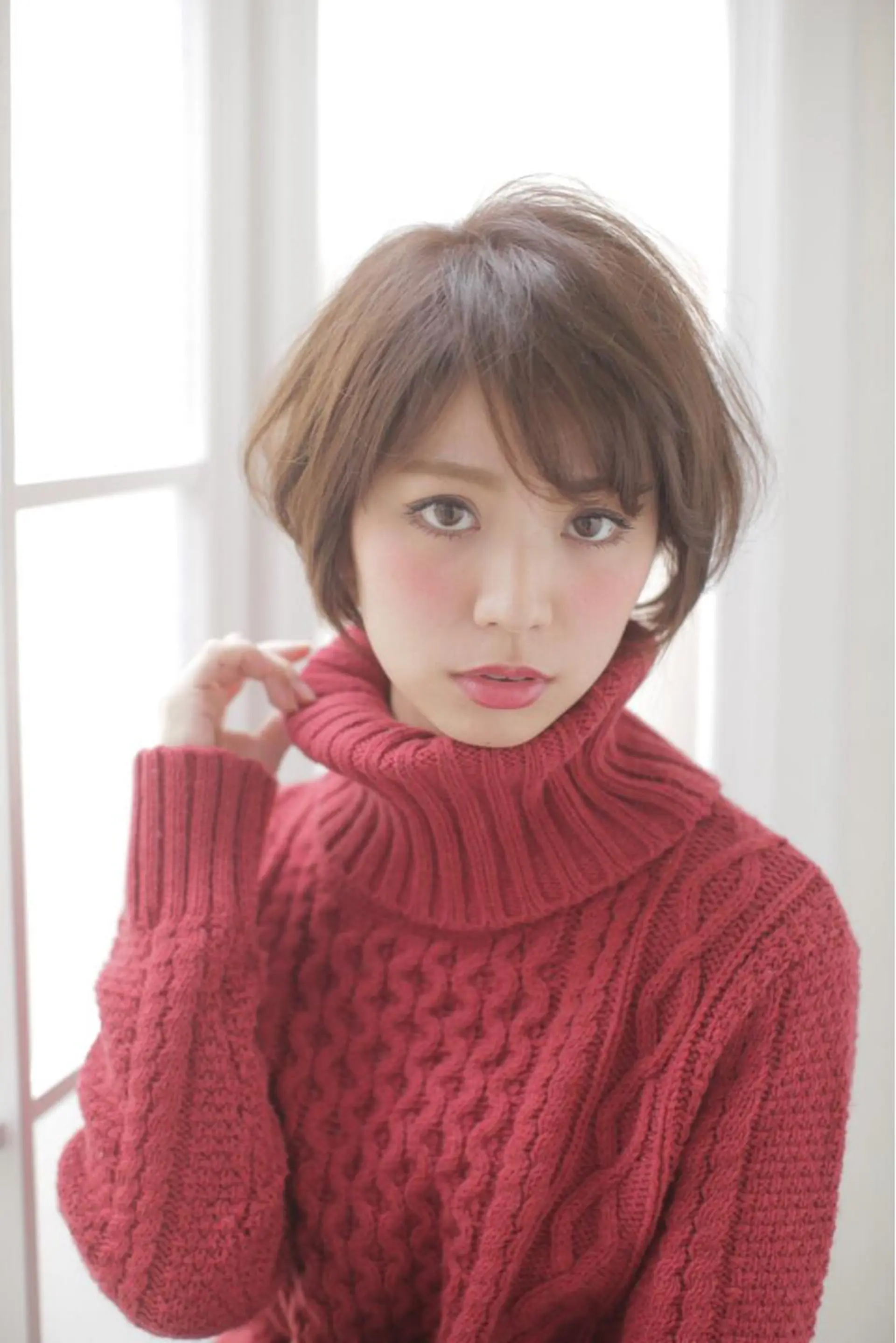 ショート カラー パーマ 黒髪 ボブ 斜めバング 似合わせカット ショートヘア エイト ウメダのヘアスタイル