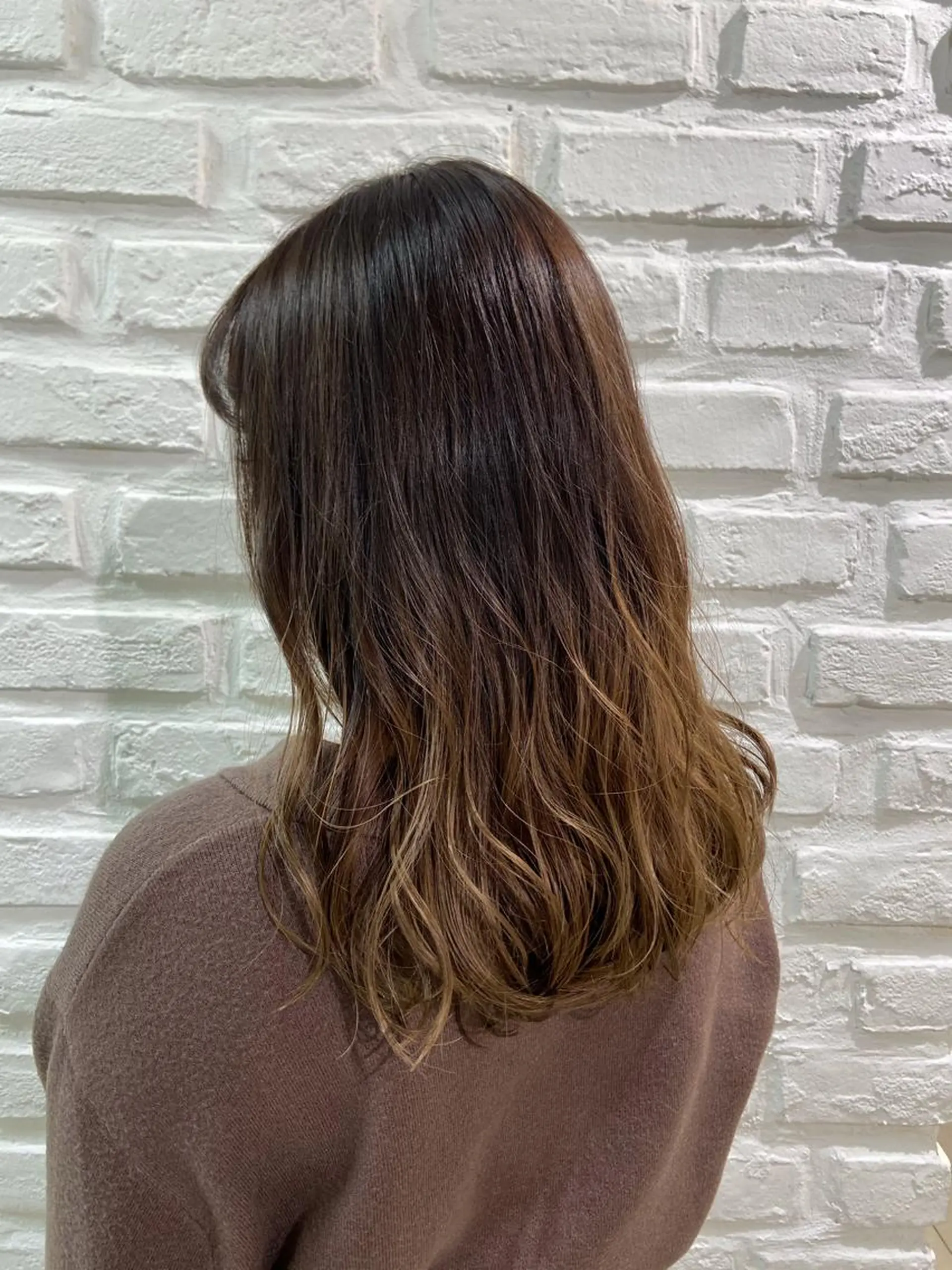 セミロング ボブ カット トリートメント 暖色カラー🌹 中山由梨のヘアスタイル