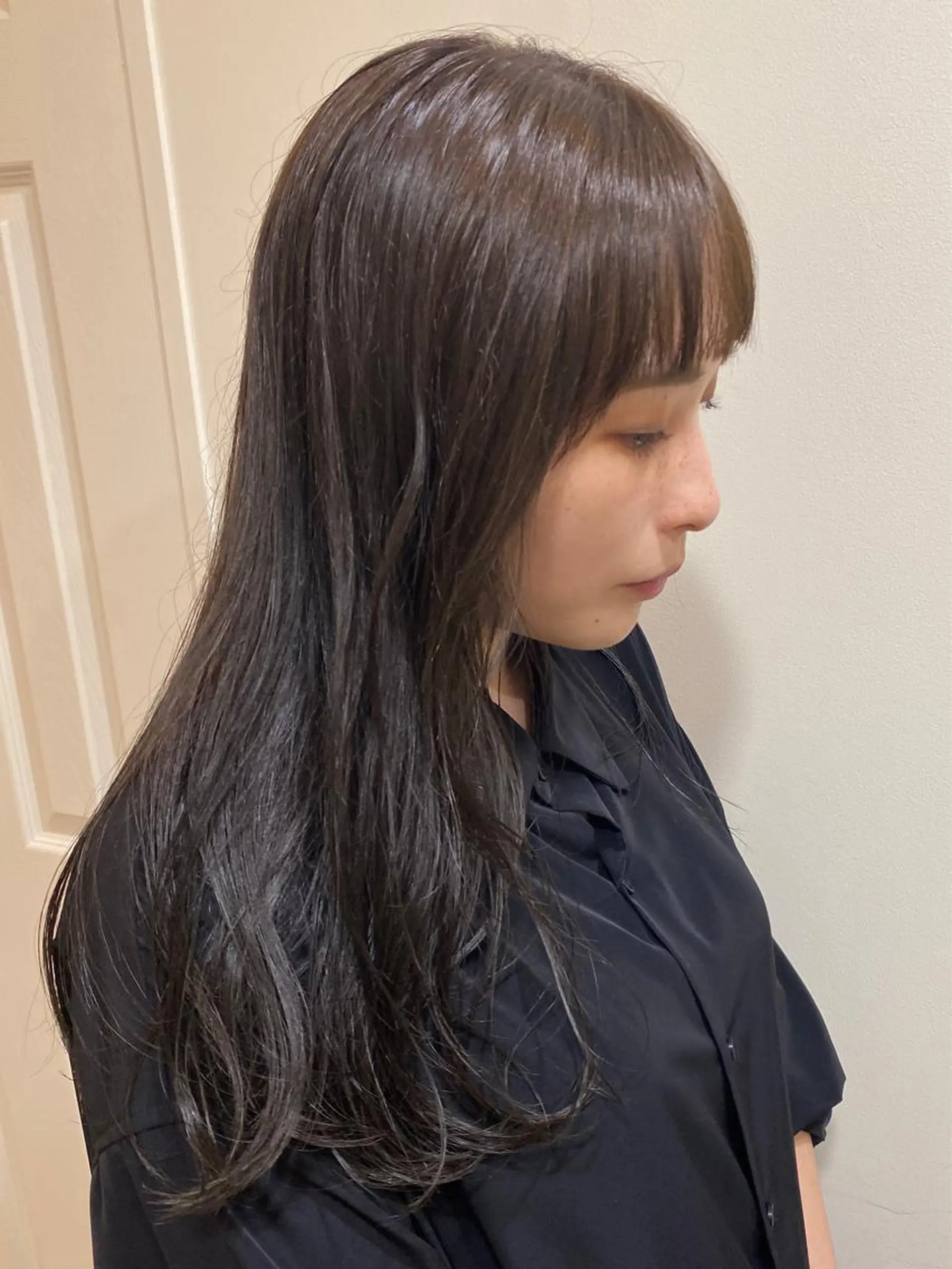 ロング カラー アッシュ アッシュグレー アッシュグレージュ グレージュ カット ヘアカラー salowin渋谷kitaya park前所属・RIKA韓国ヘア/く びれヘア/上品カラーのヘアスタイル