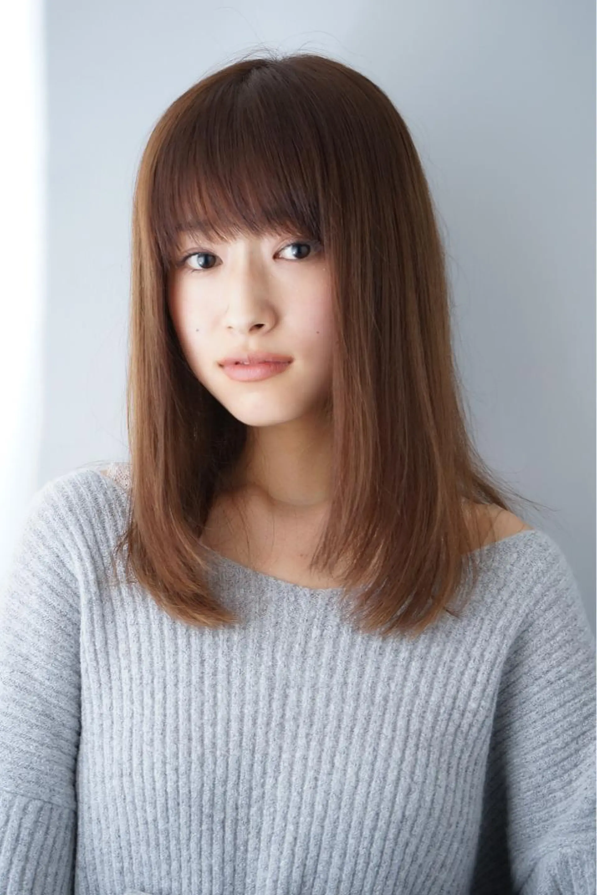 ロング カラー パーマ ヘアアレンジ アッシュ ベージュカラー ストレートパーマ カット ヘアカラー 可愛いを作る神 ナオヒロのヘアスタイル