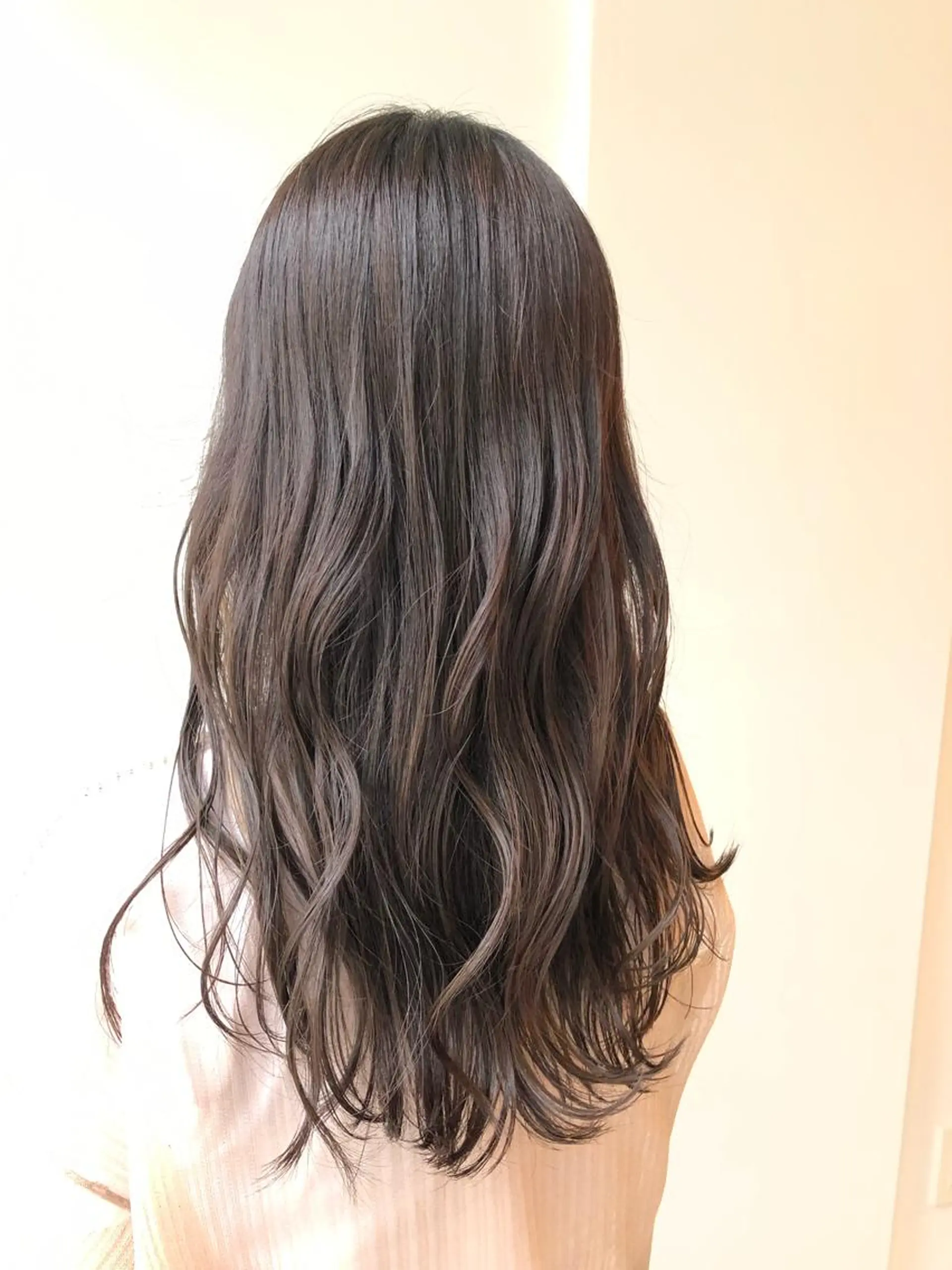 ロング カラー ヘアカラー トリートメント 🫧tomoka 透明感カラー🫧のヘアスタイル