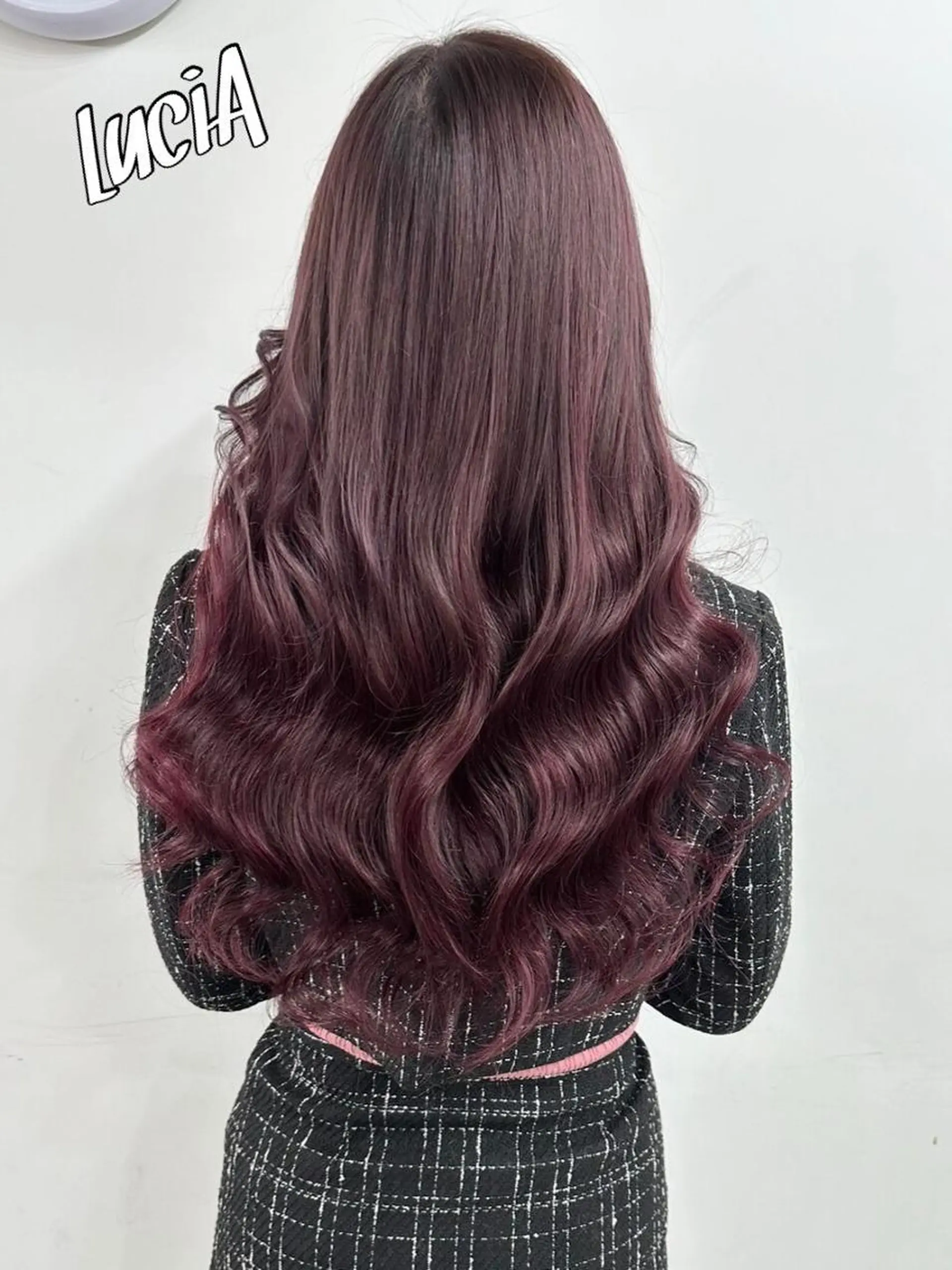 ロング カラー ヘアアレンジ LuciAエクステ カラーNANAのヘアスタイル