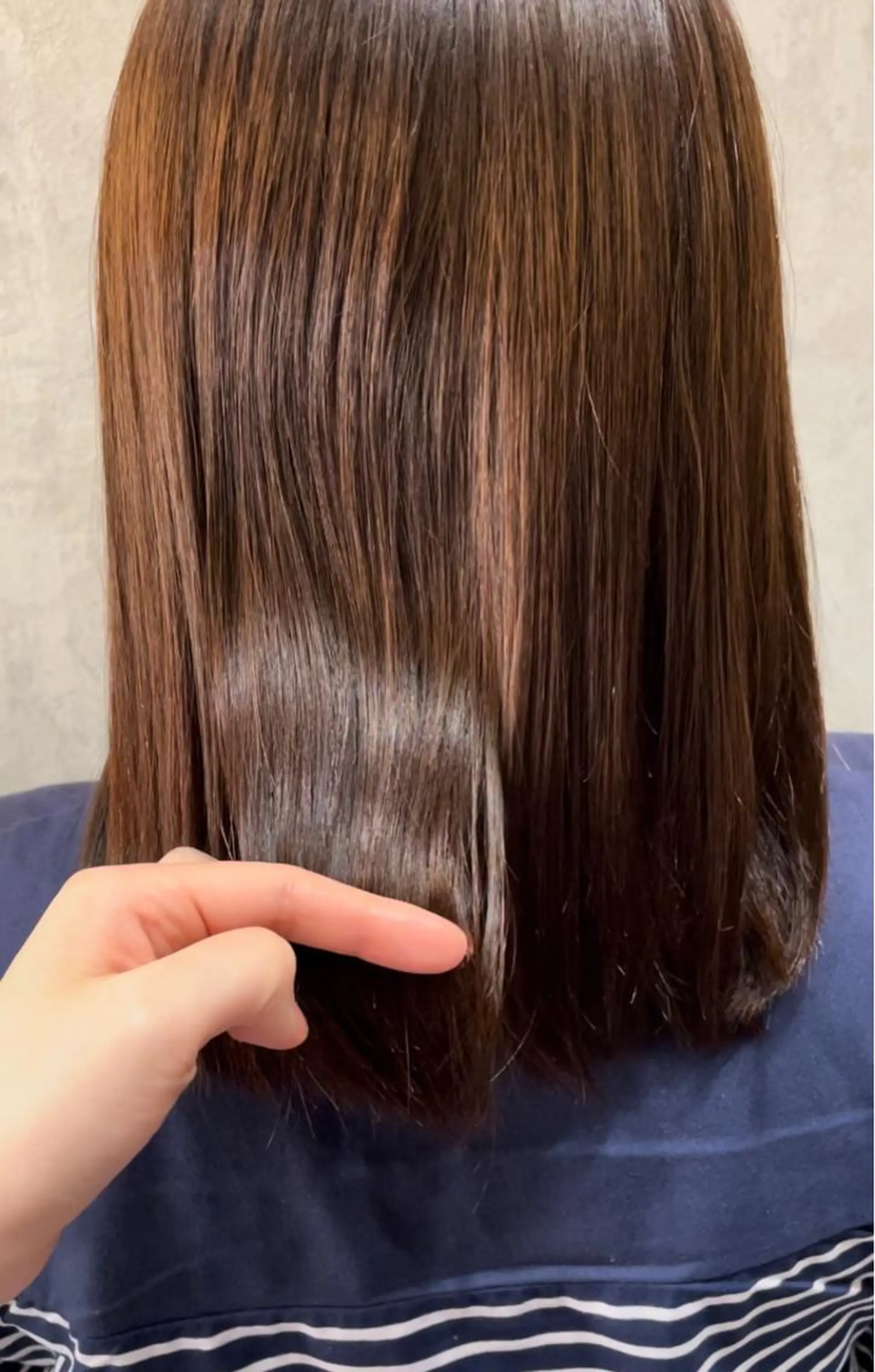 ミディアム 縮毛矯正 飯塚 沙衣のヘアスタイル