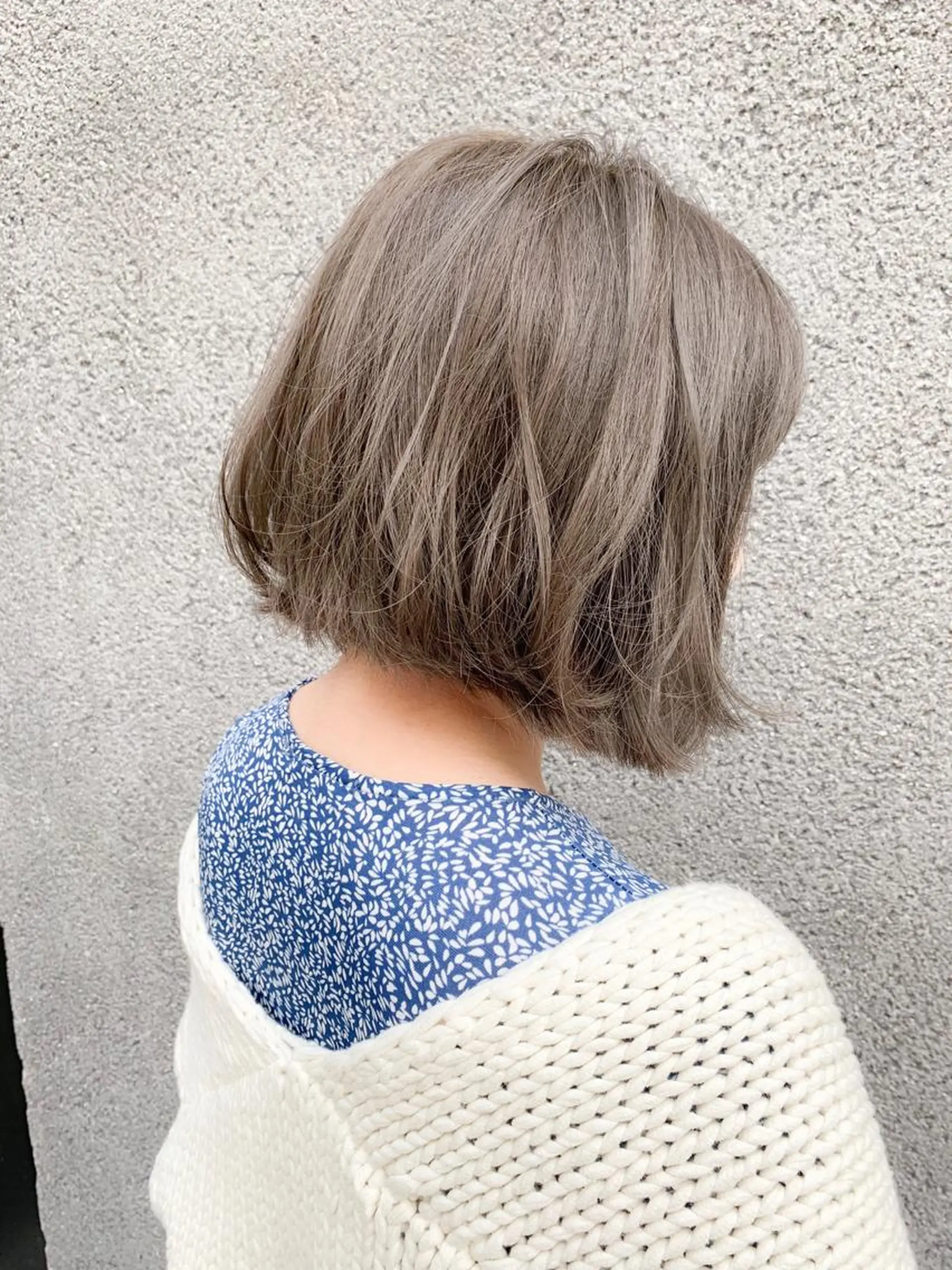 ショート カラー パーマ グレージュ ミルクティーグレージュ 大人かわいい💍🤍 ボブ/ショートボブのヘアスタイル