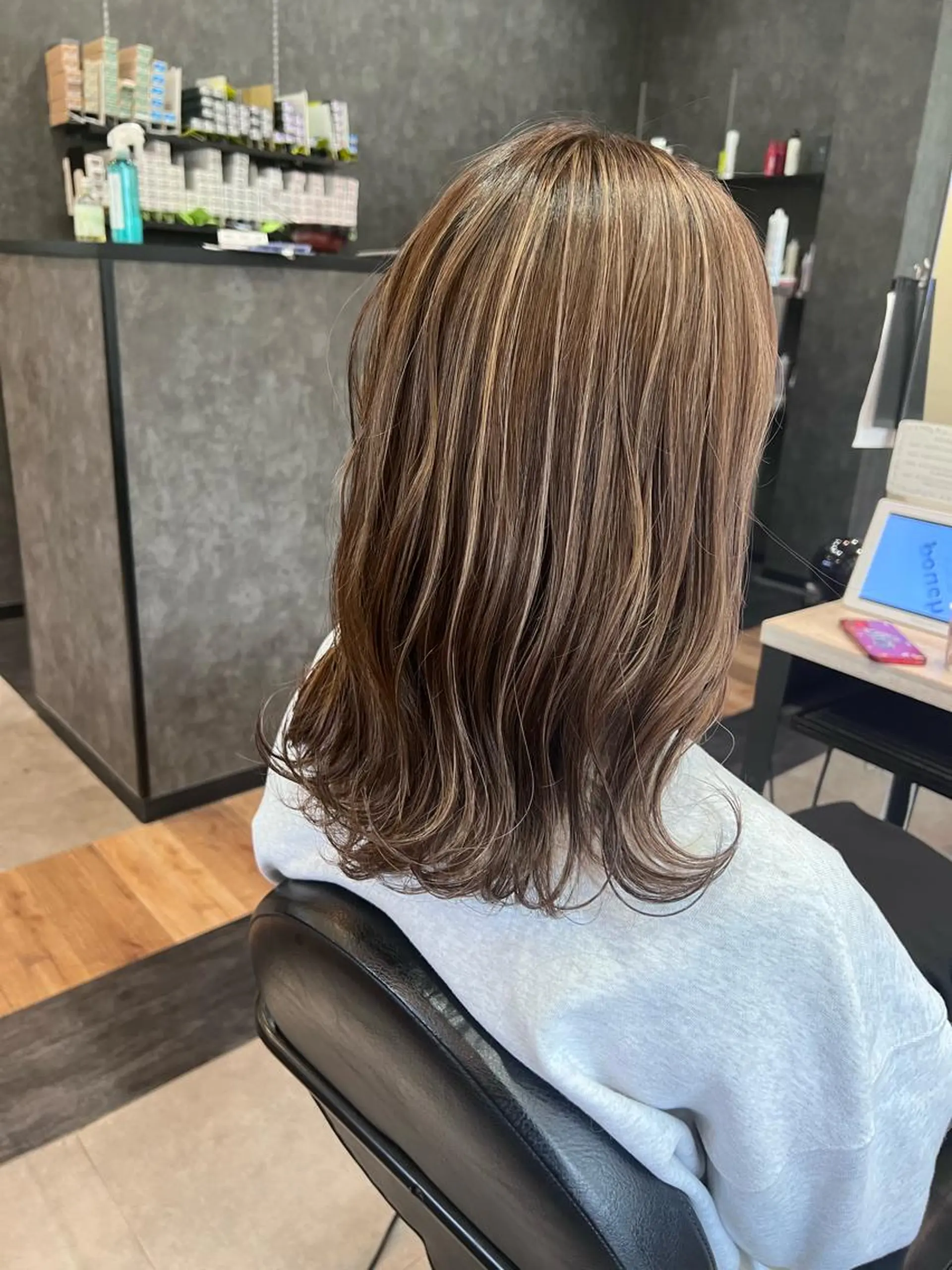 ミディアム カラー 透明感カラー デザインカラー カット ヘアカラー トリートメント オーガニック/白髪 ぼかし/斎藤相慶のヘアスタイル