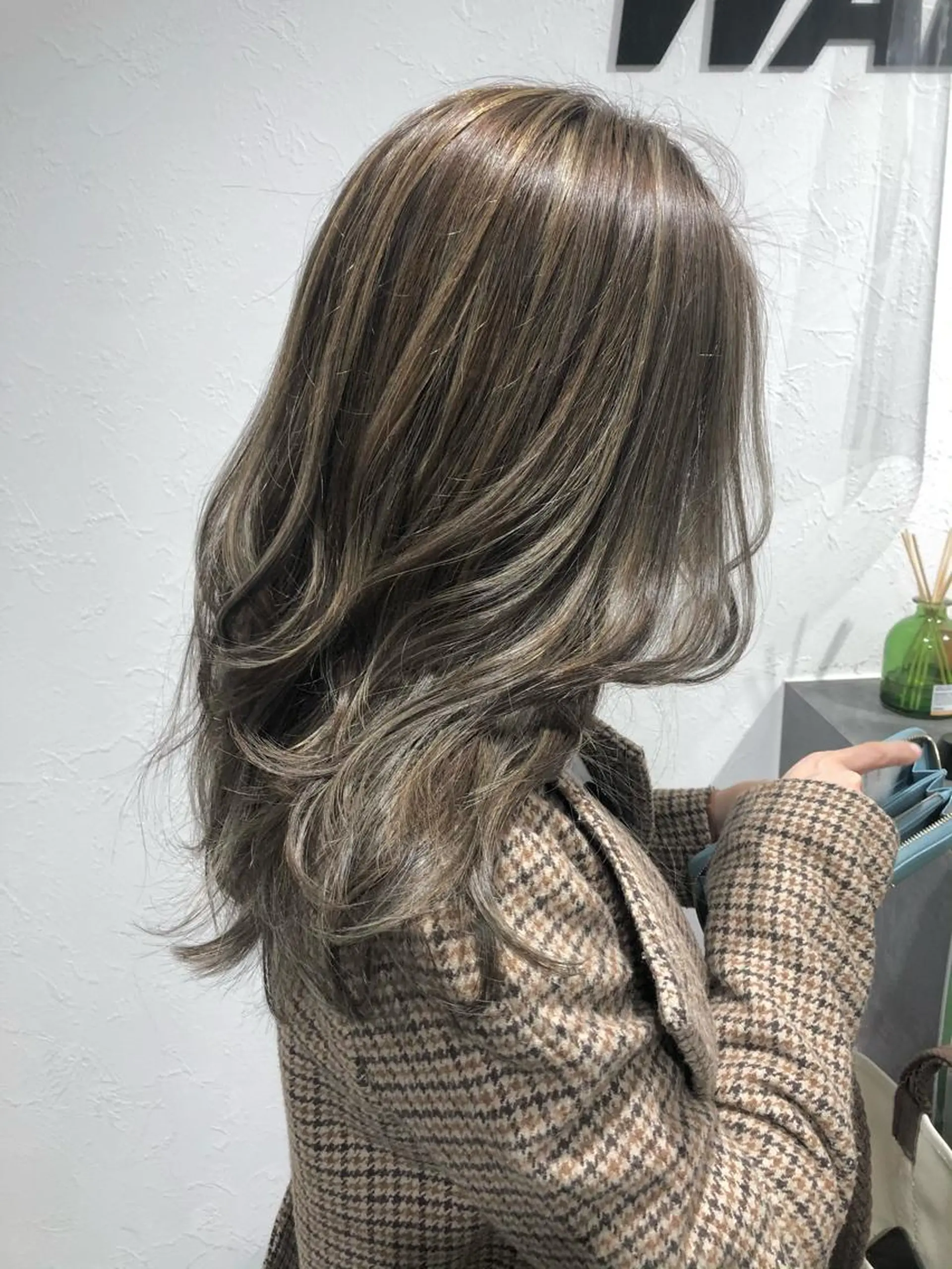 ロング カラー ハイライトカラー ハイライト カット ヘアカラー トリートメント 2nd所属・🤍2nd🤍田所 美希のヘアスタイル