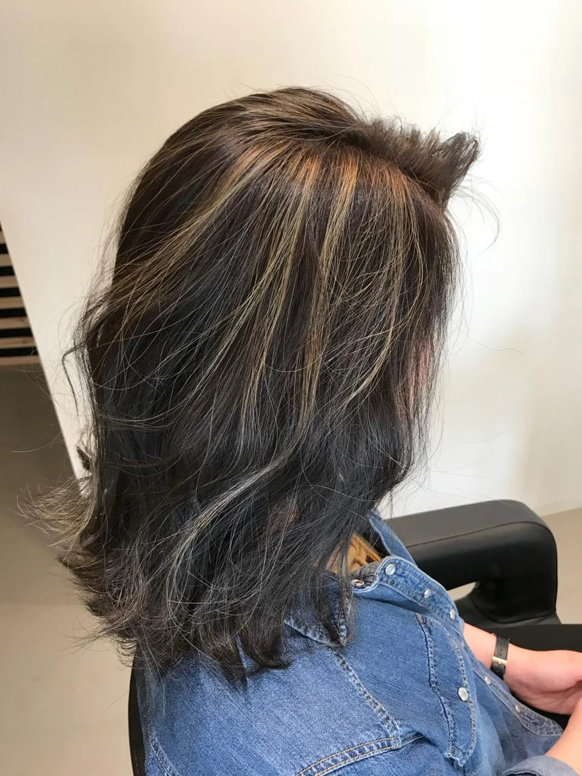 ミディアム カラー ブリーチ 透明感カラー ハイライトカラー ハイライト ヘアカラー 大久保 隆蔵のヘアスタイル