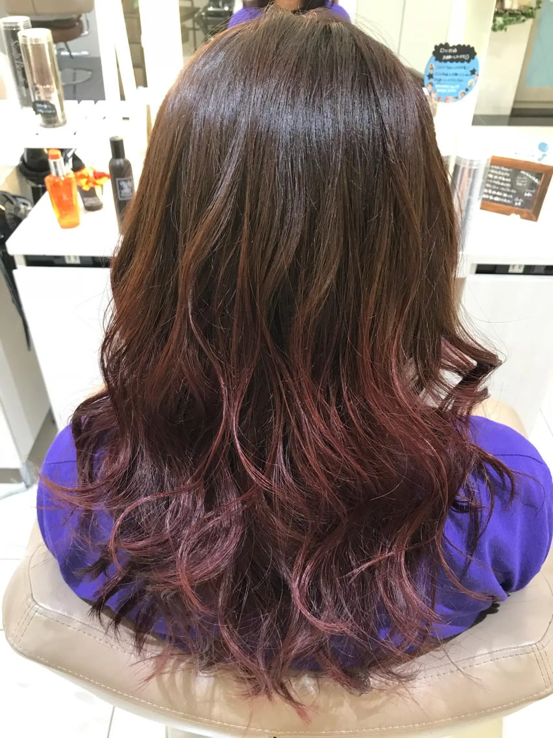 ロング カラー グラデーションカラー ピンクカラー 清藤 綾のヘアスタイル