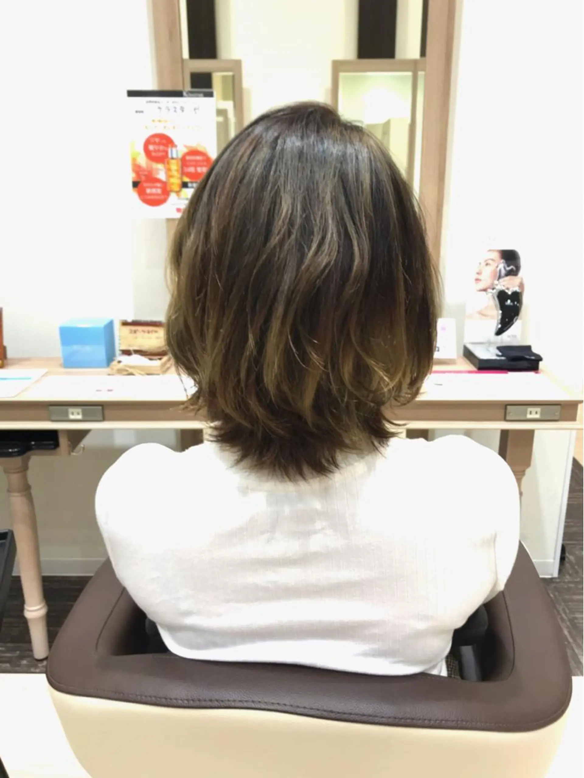 ミディアム カラー アッシュ ベージュカラー Miku❇️ フェイスレイヤーのヘアスタイル