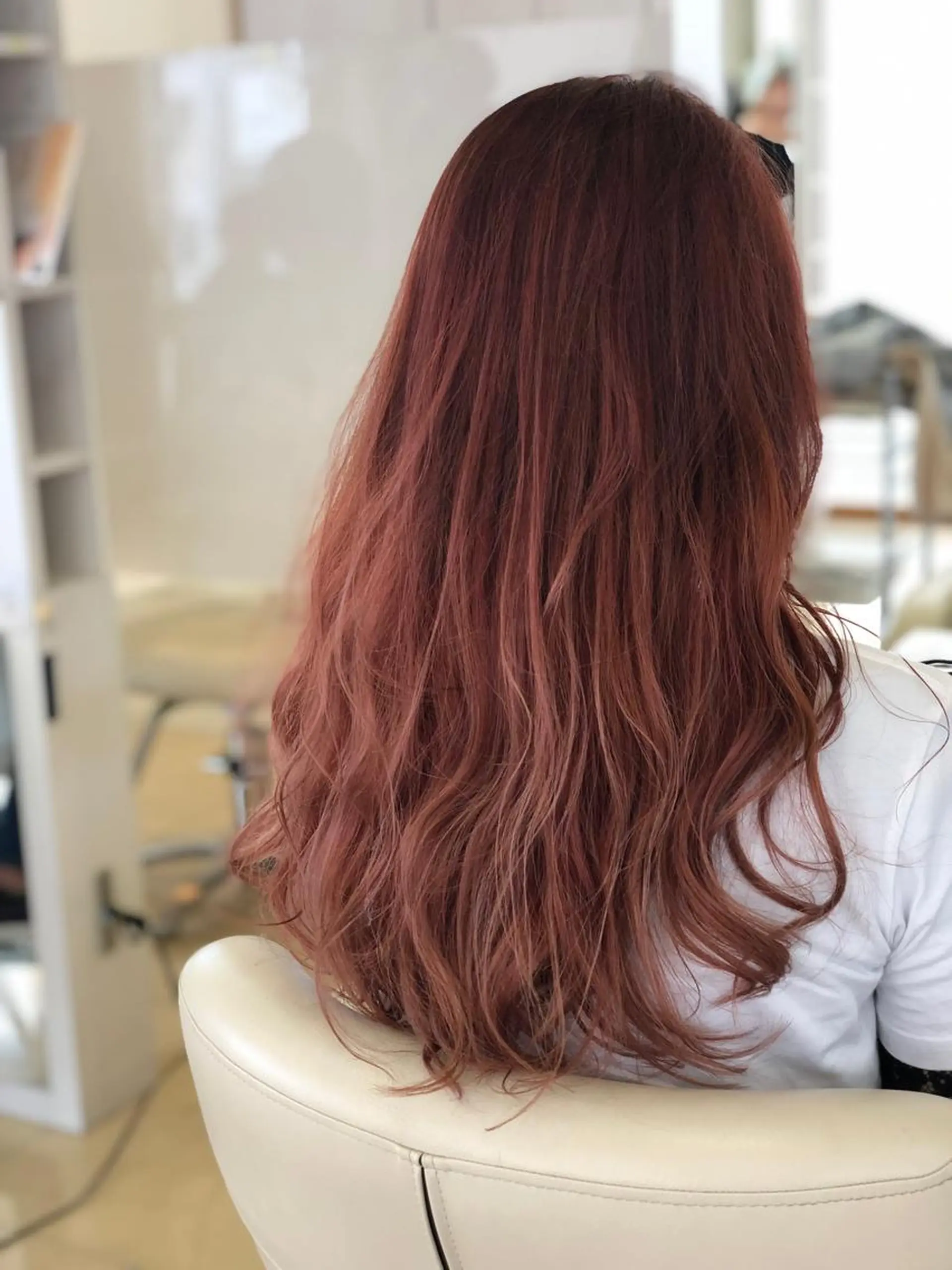 カラー 牧野 佳樹のヘアスタイル