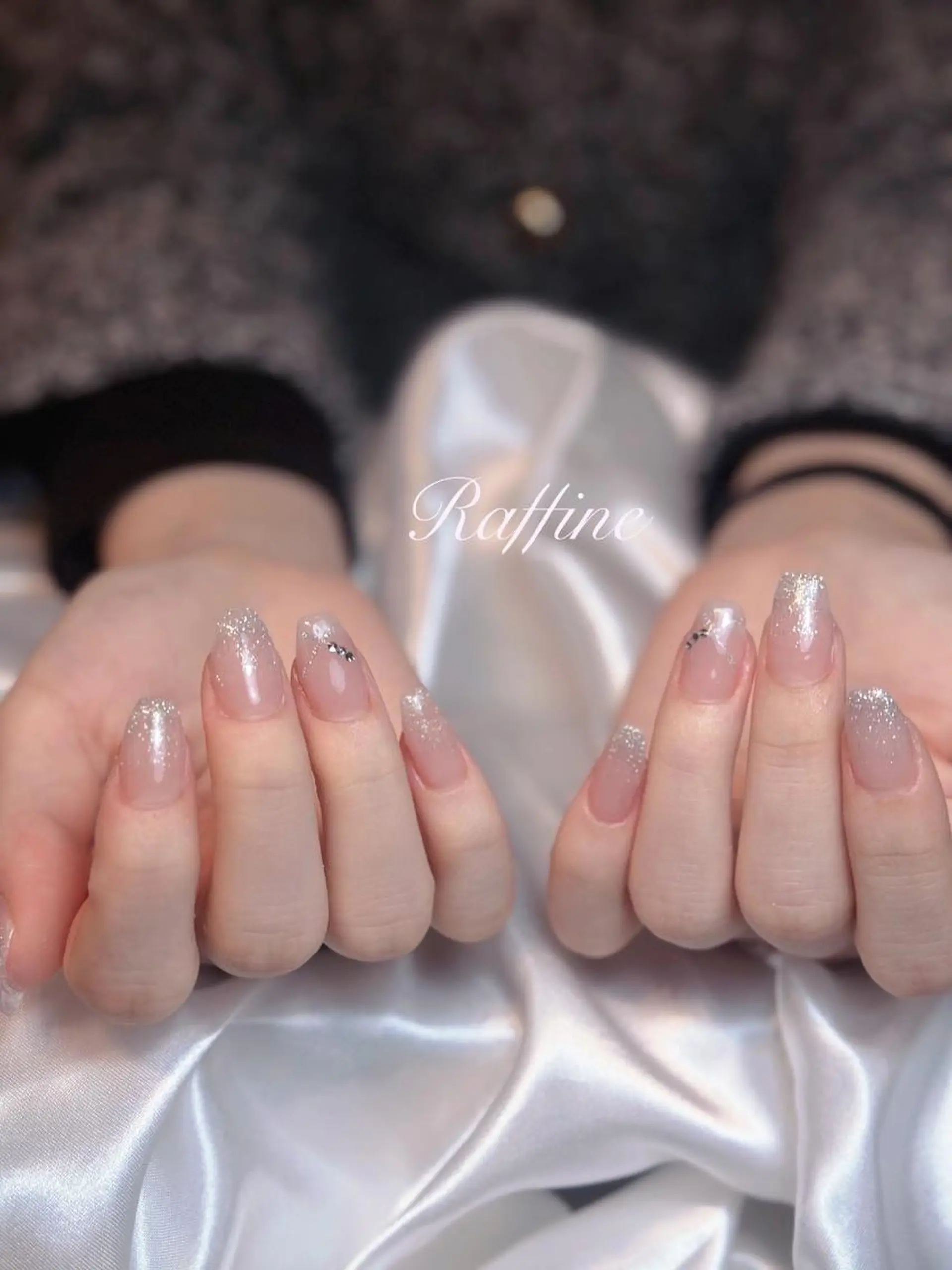 ネイル ハンドネイル RAFFINE 月🦋🩵のネイルデザイン