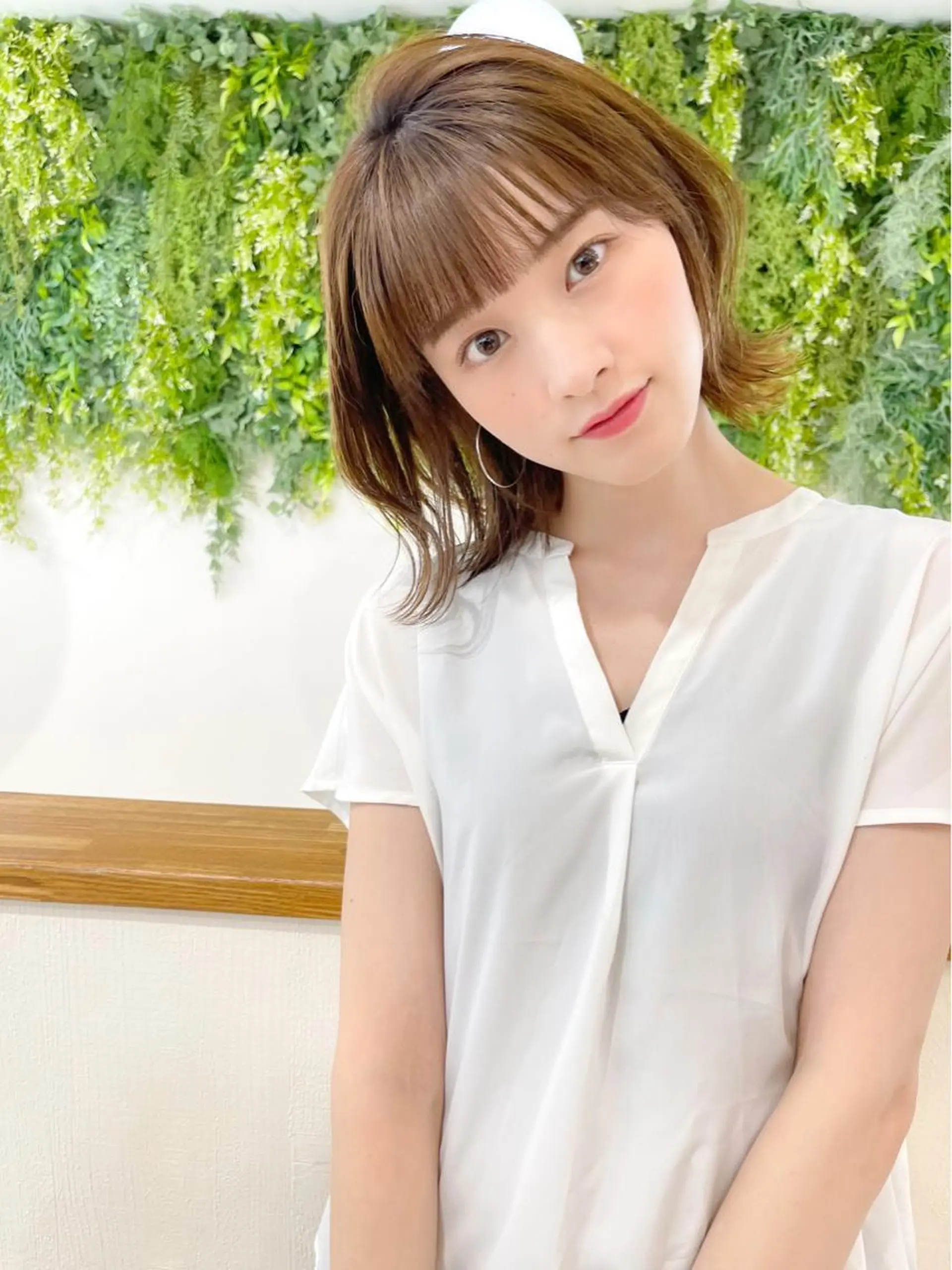 ミディアム 切りっぱなしボブ ボブ くびれヘア ハイライト シースルーバング カット ヘアカラー トリートメント 錦糸町カットの匠 AKIRA店長のヘアスタイル