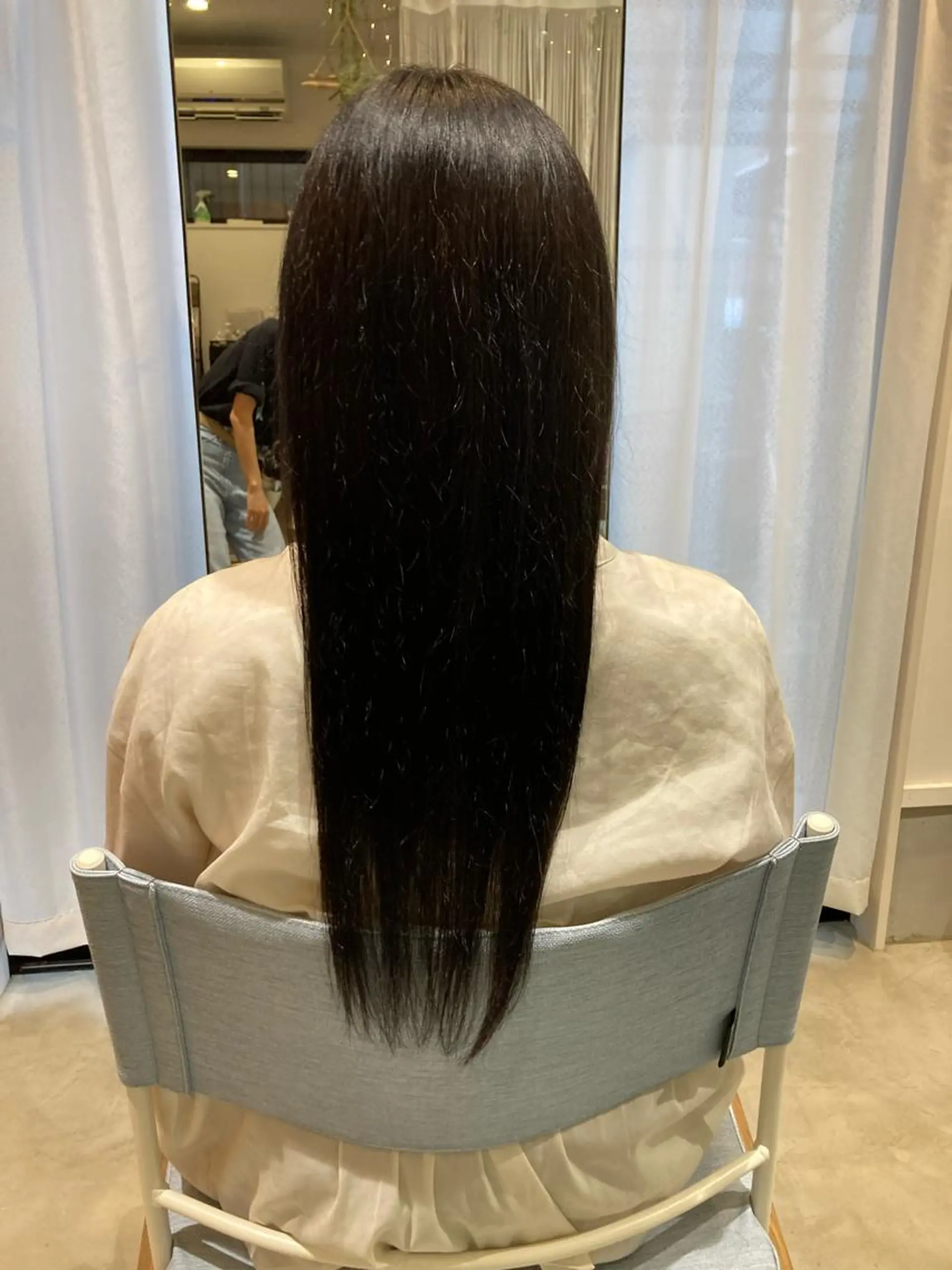 ロング カラー アッシュ カット ヘアカラー 折本 沙織のヘアスタイル