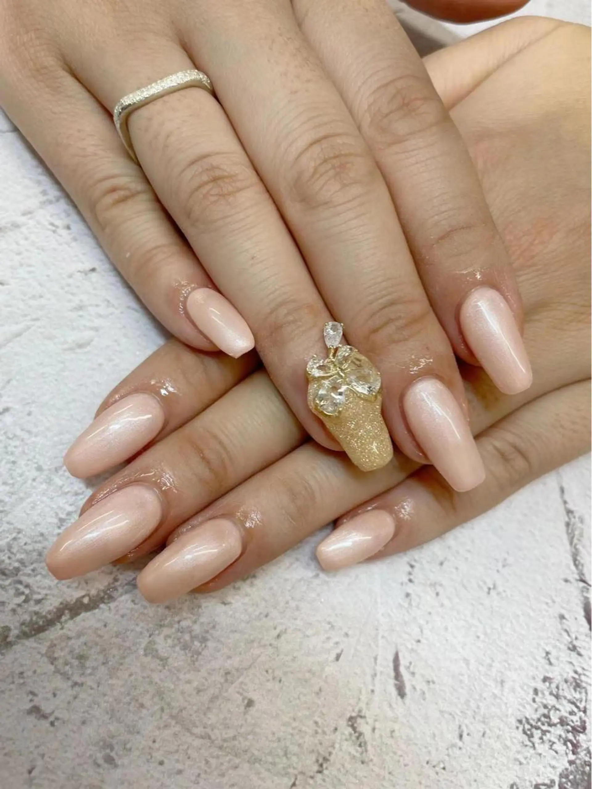 ネイル ハンドネイル ハンドケア RI SA☀️ リサのネイルデザイン