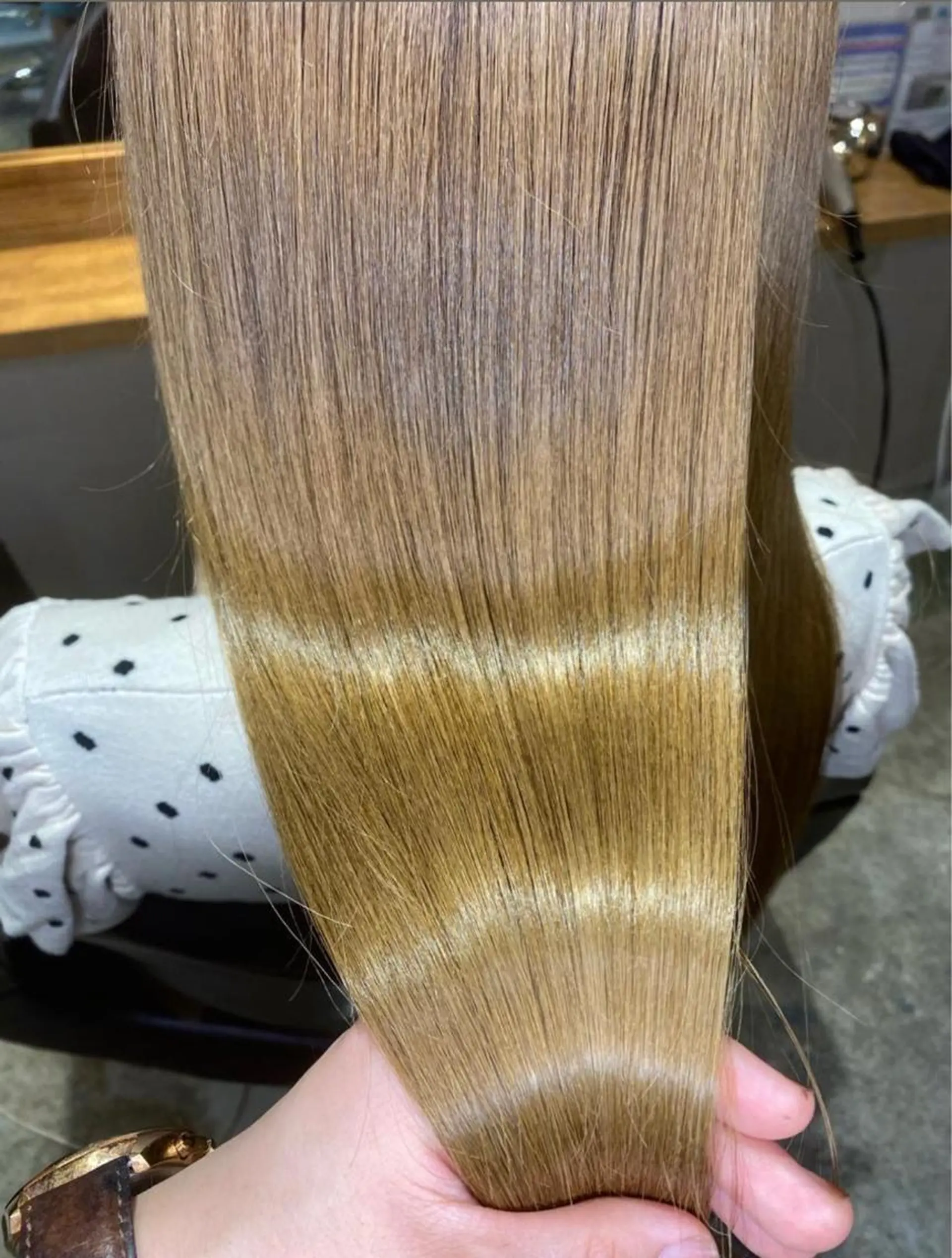 ミディアム カラー レイヤー×髪質改善 マネージャー安藤光司のヘアスタイル