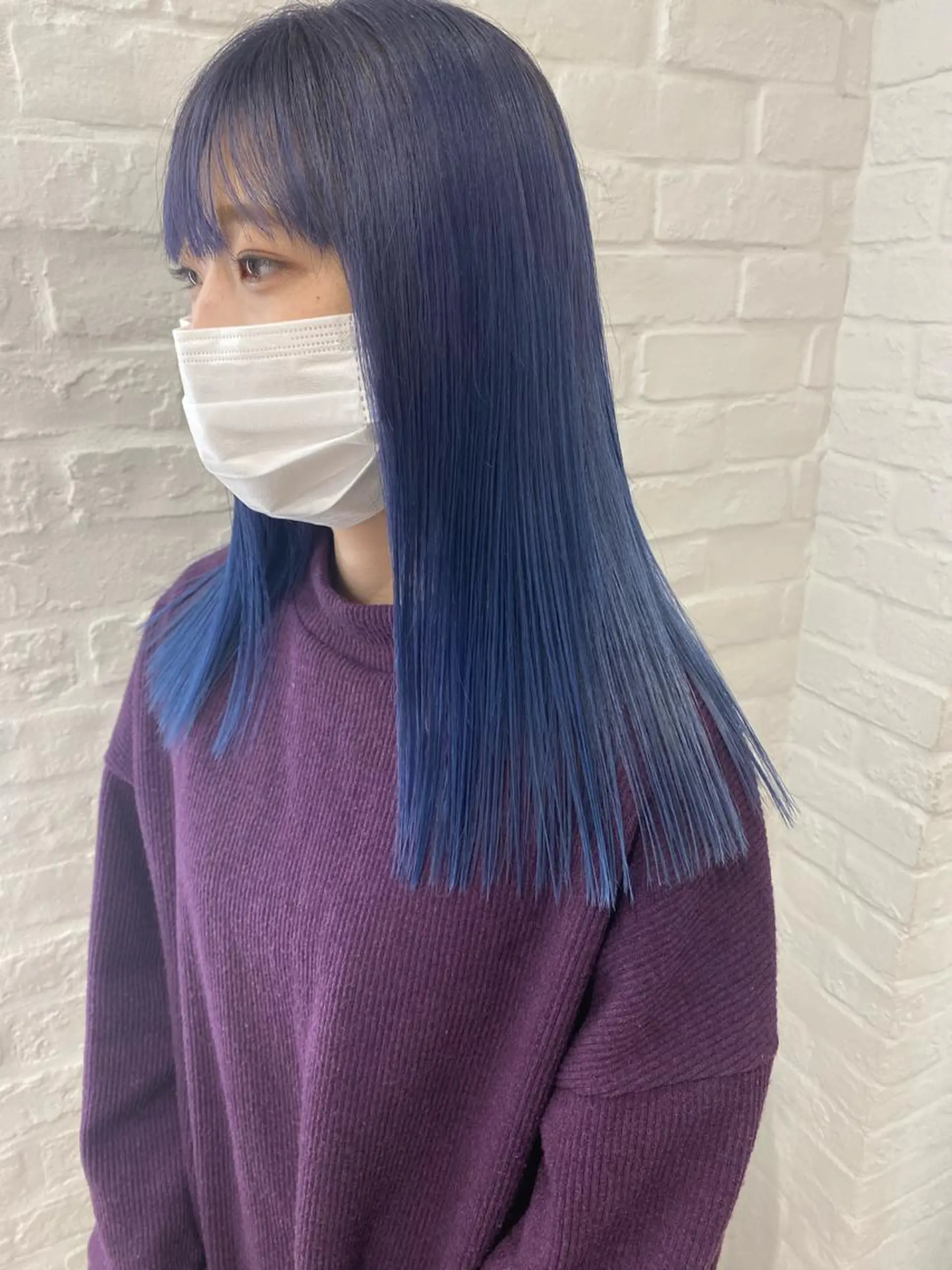 ロング カラー バレイヤージュ ミストバング ベージュカラー ブリーチ ブルーカラー 🍀透明感抜群🍀/ ハイトーンカラーのヘアスタイル