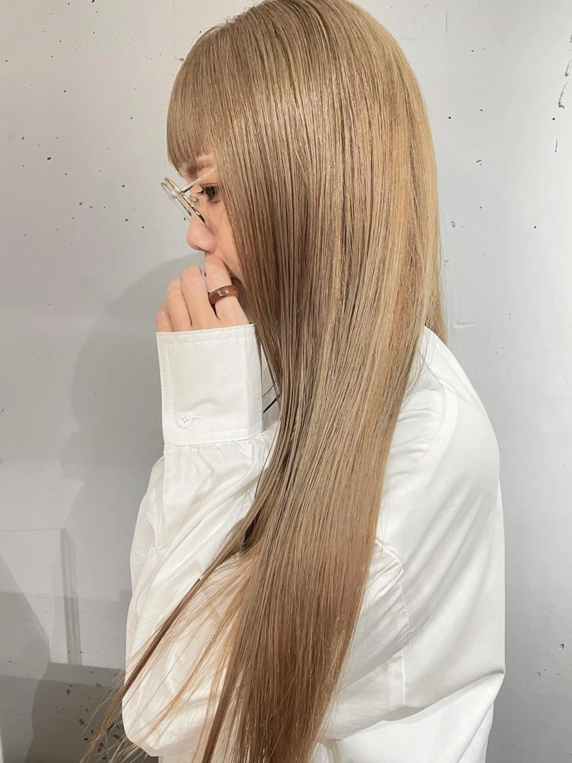 ロング カラー ブリーチ ZOA classic hair所属・東 みのりのヘアスタイル