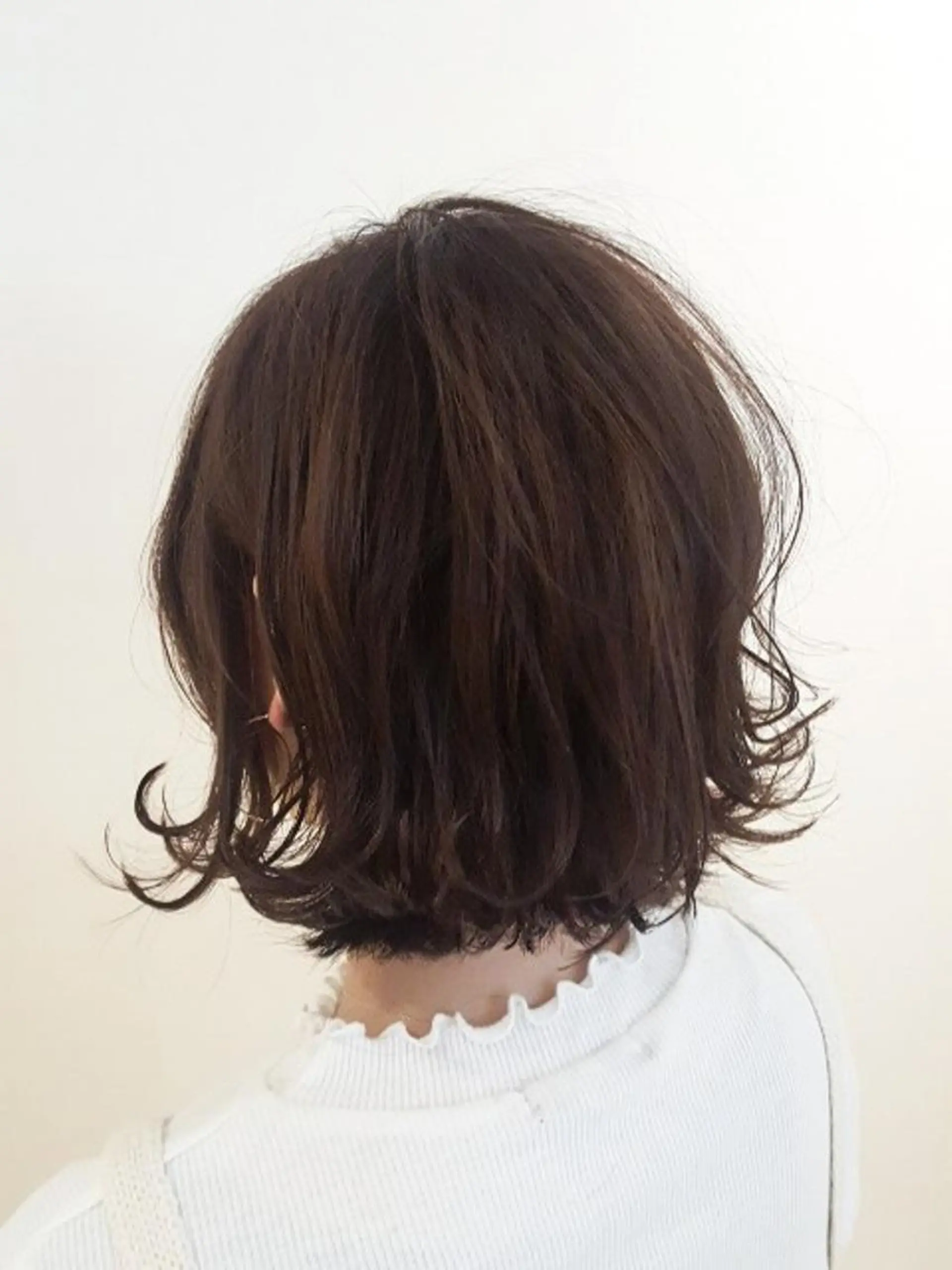 ミディアム カラー 切りっぱなしボブ ボブ 尾野 恭平のヘアスタイル