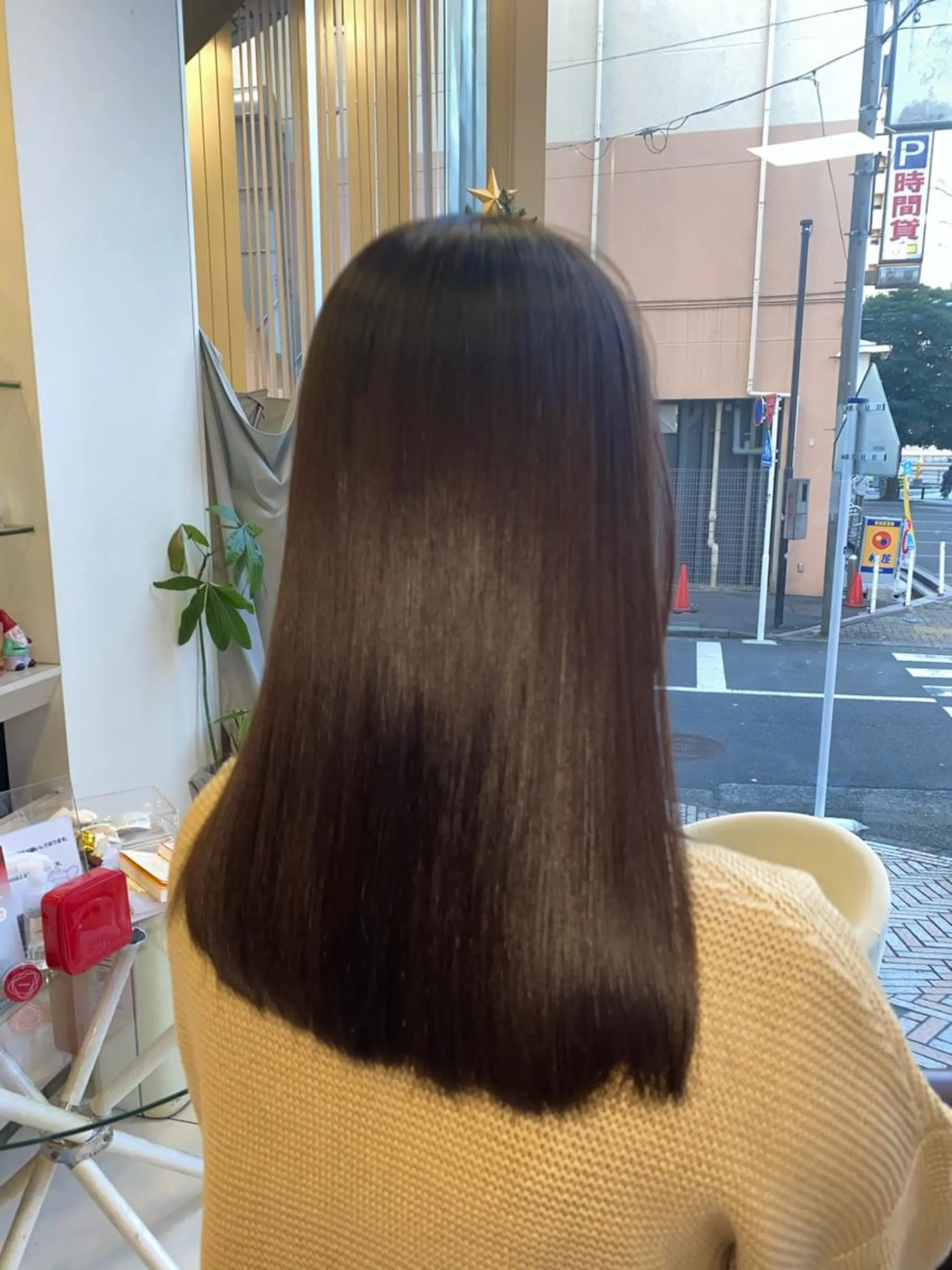 セミロング カラー ヘアカラー トリートメント 🩰 艶髪美髪 shiori🫧のヘアスタイル